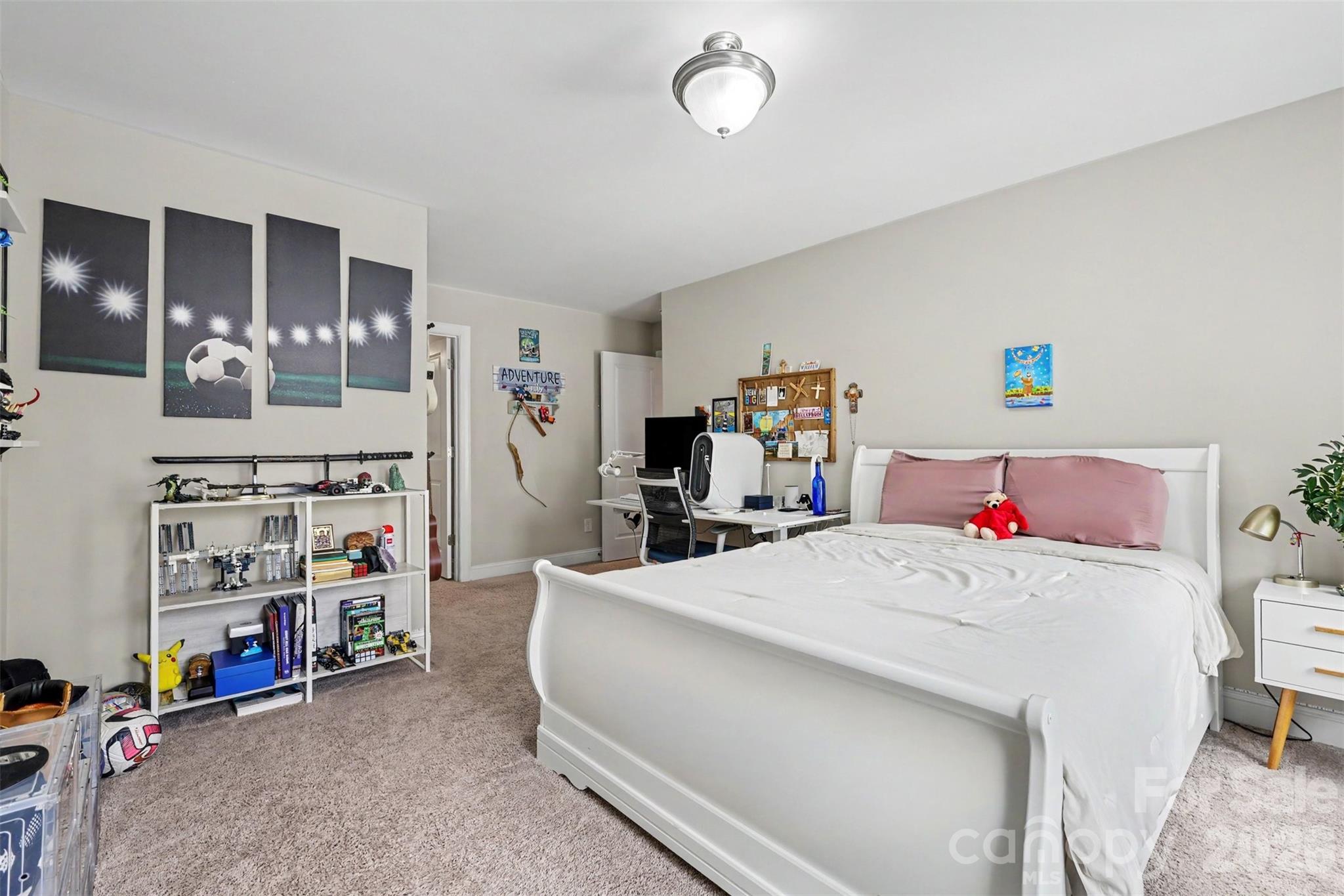 9014 Manor Oak Court — Charlotte