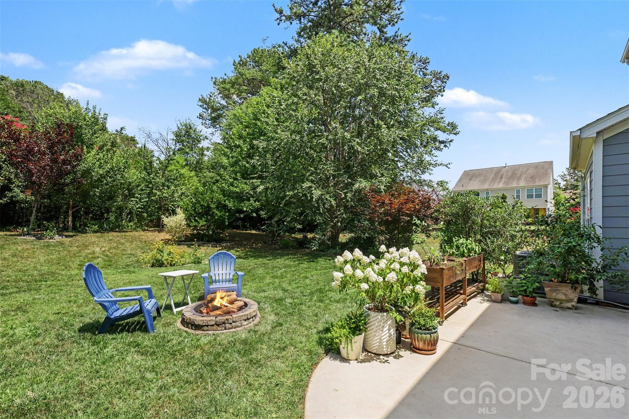 9014 Manor Oak Court — Charlotte
