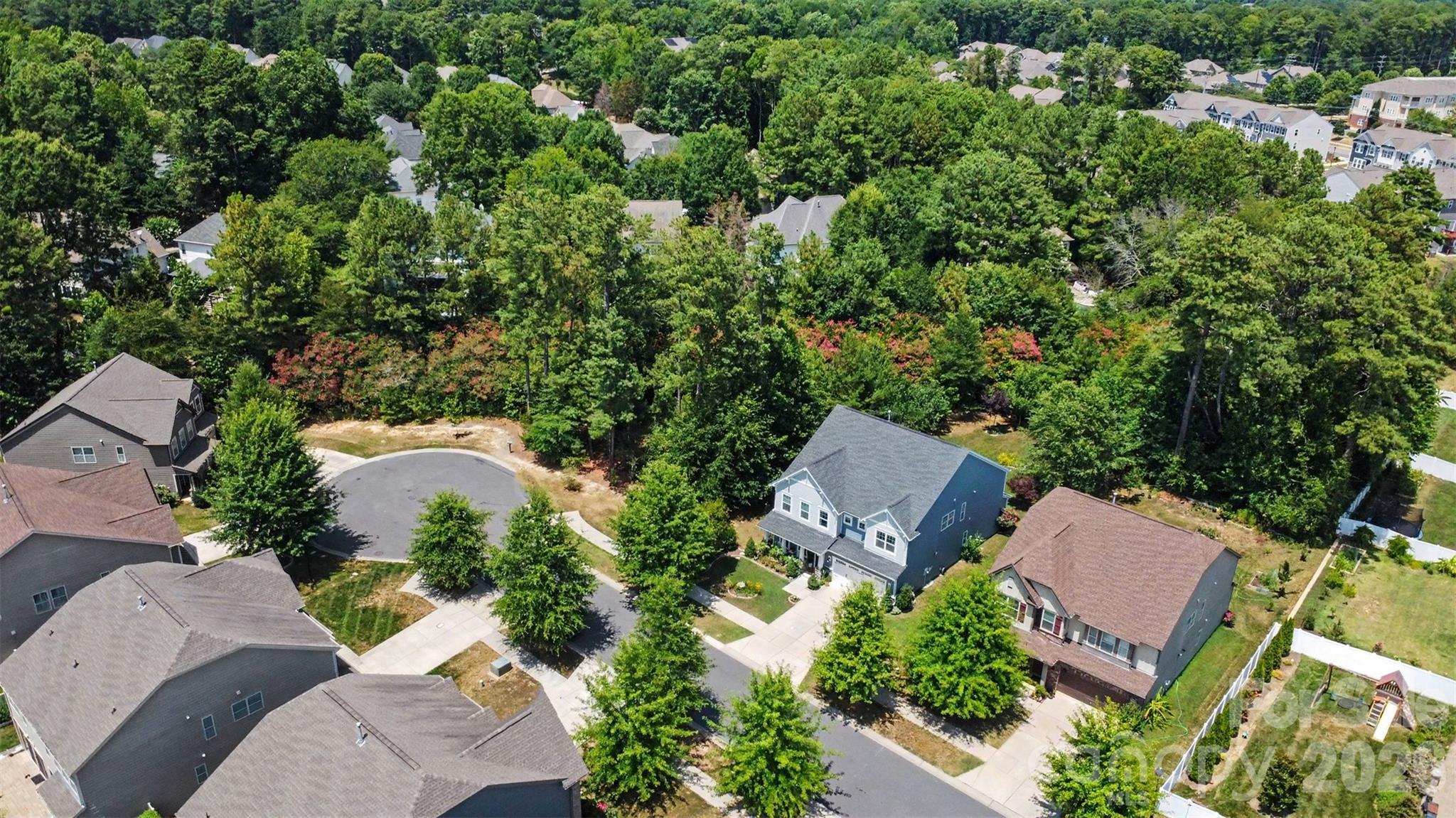 9014 Manor Oak Court — Charlotte
