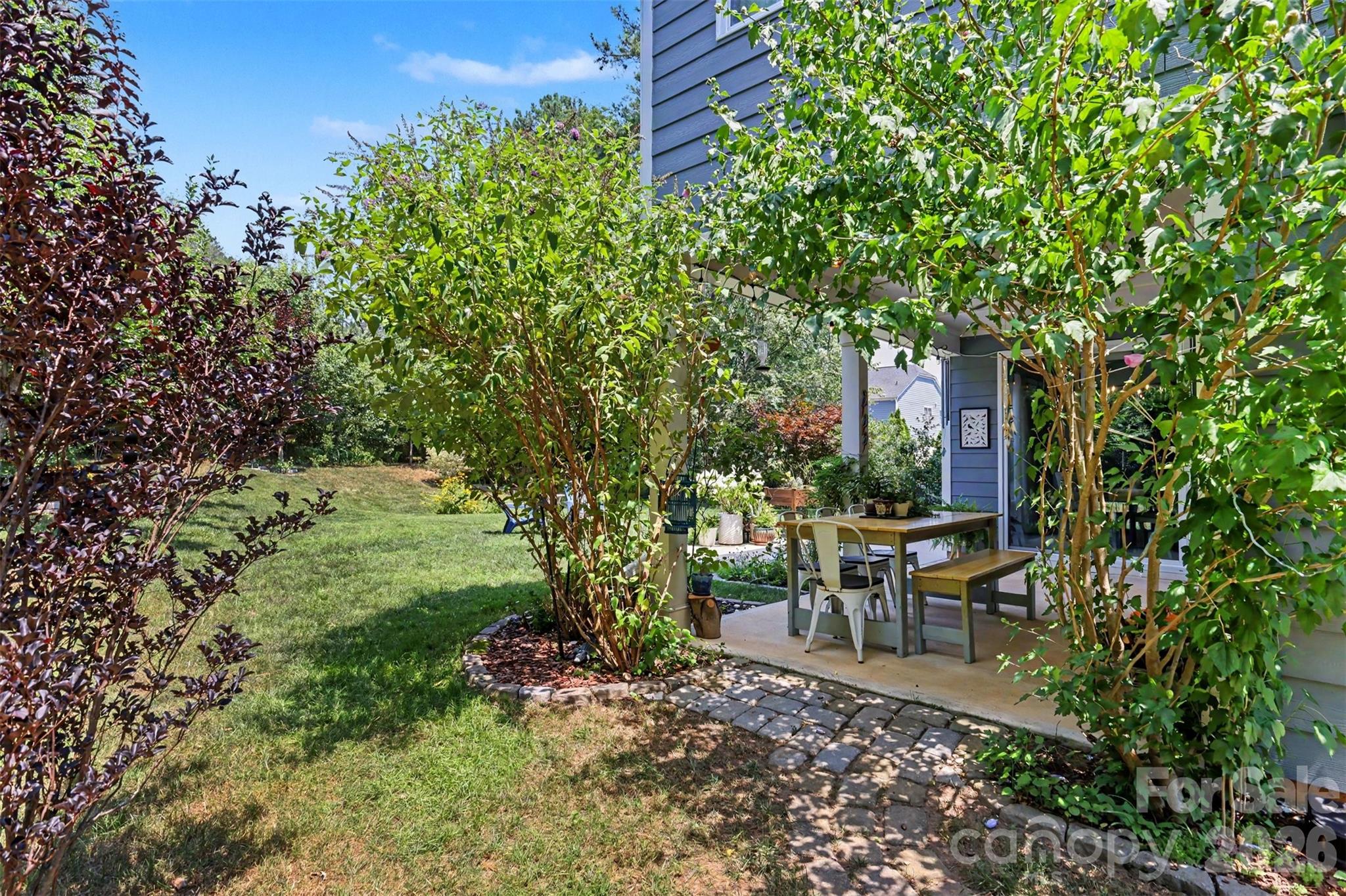 9014 Manor Oak Court — Charlotte