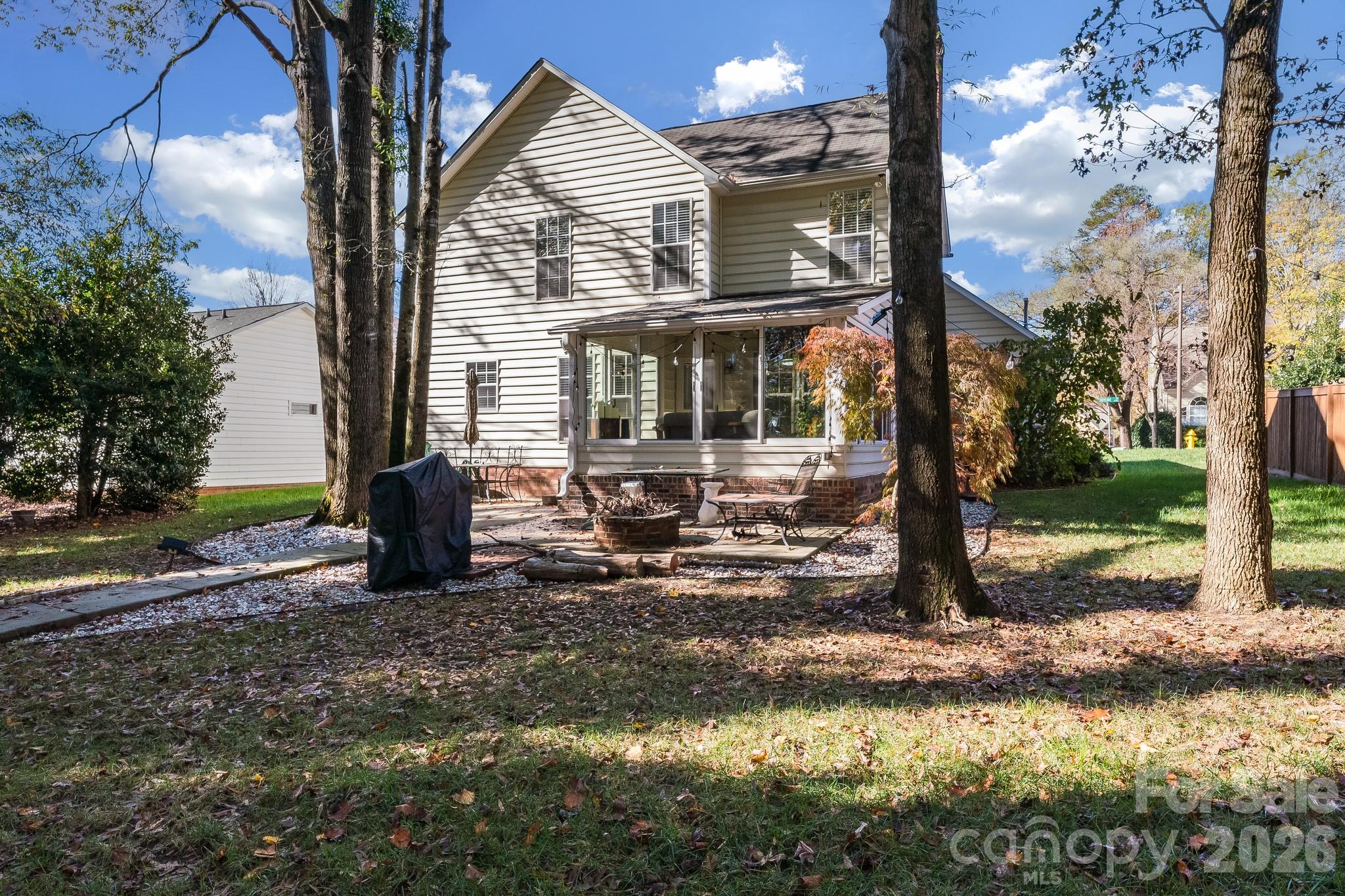 6101 Skyline Drive — Charlotte