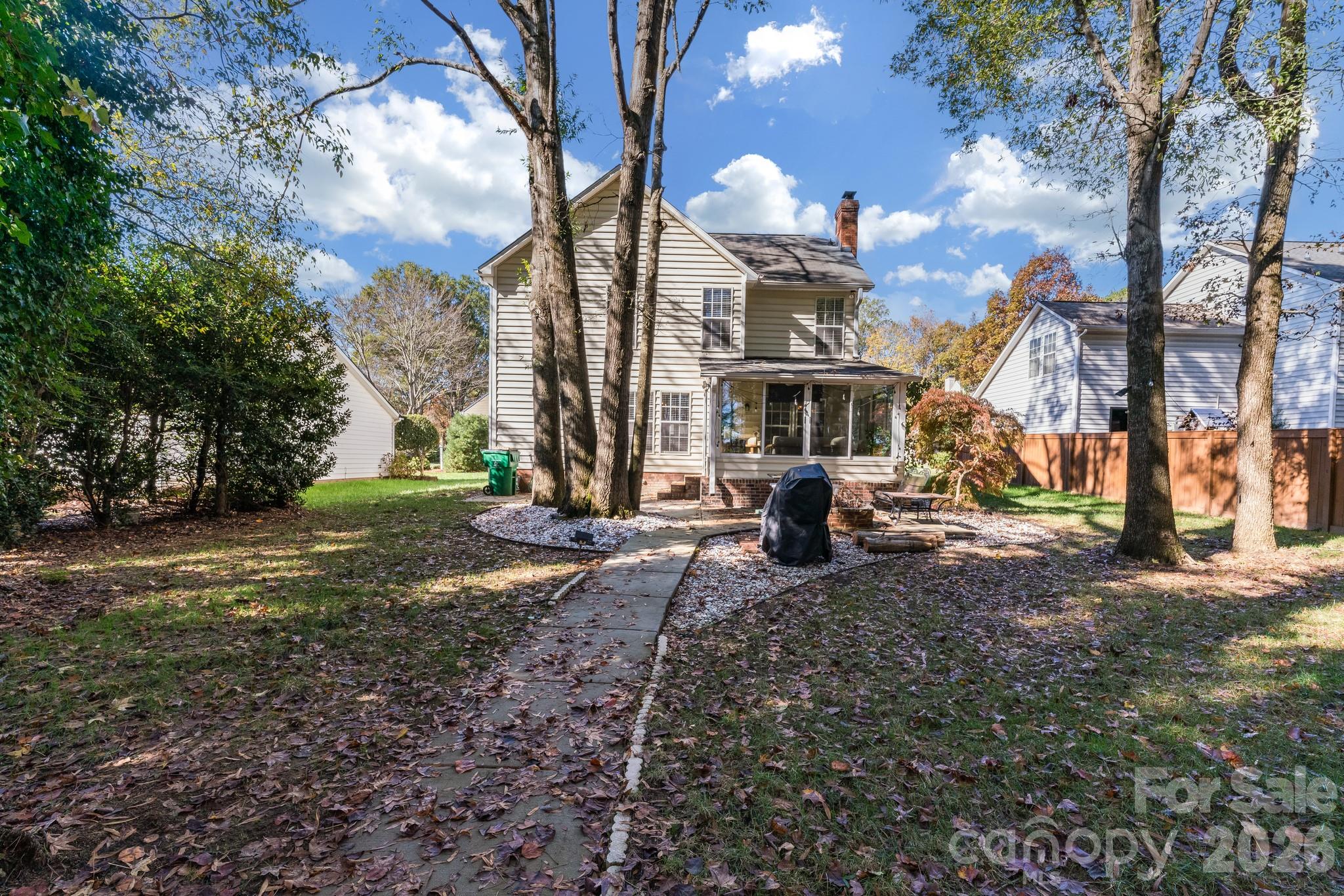 6101 Skyline Drive — Charlotte