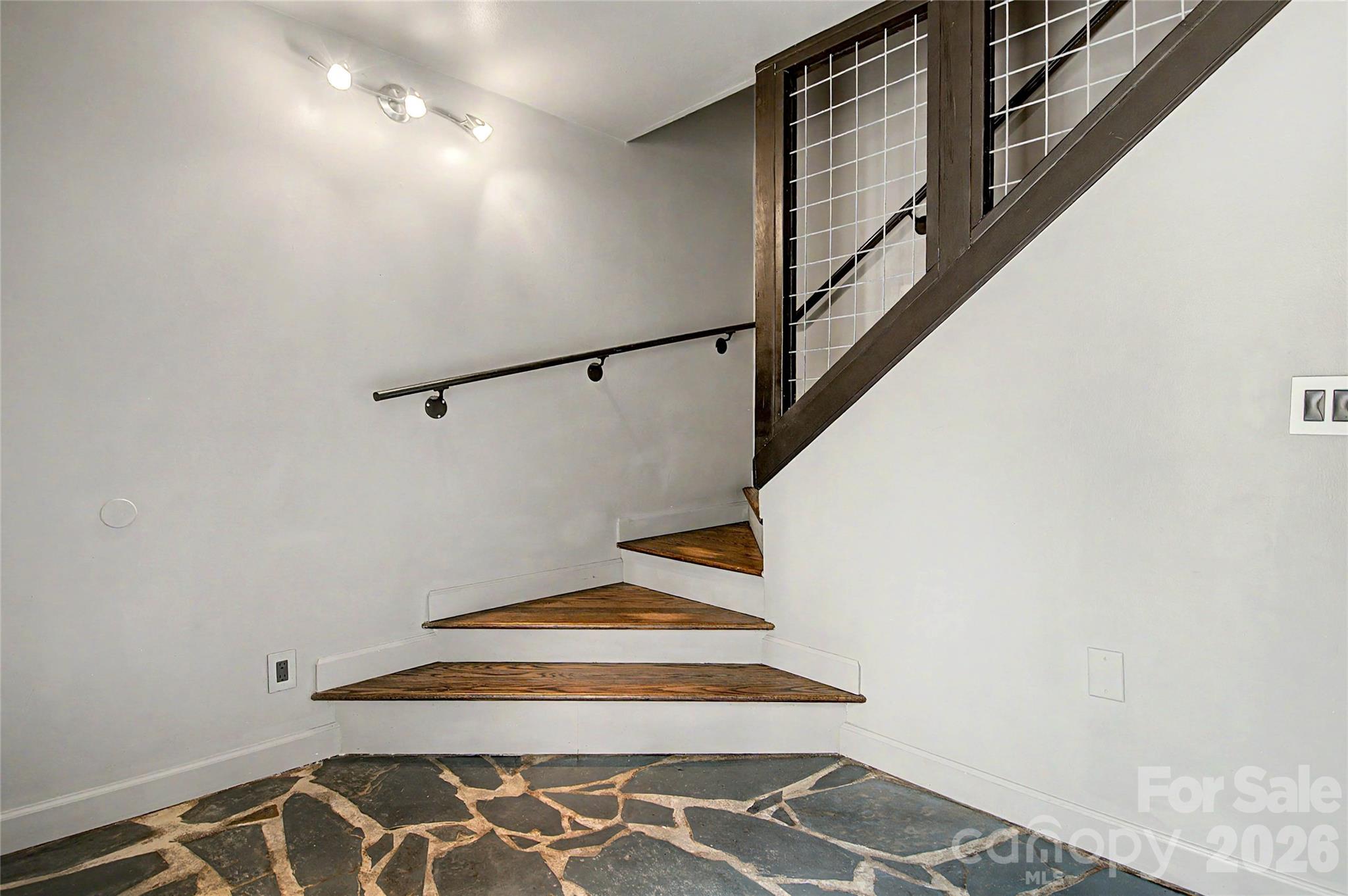 797 Merrills Cove Road — Asheville