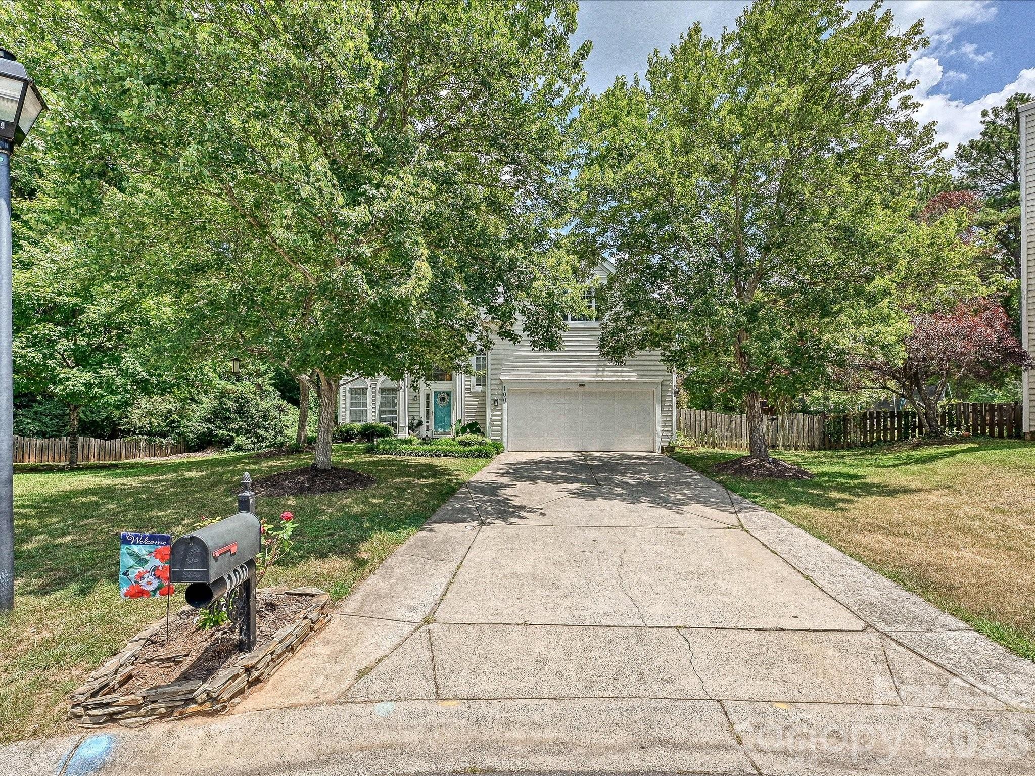 100 Aylesbury Lane — Indian Trail