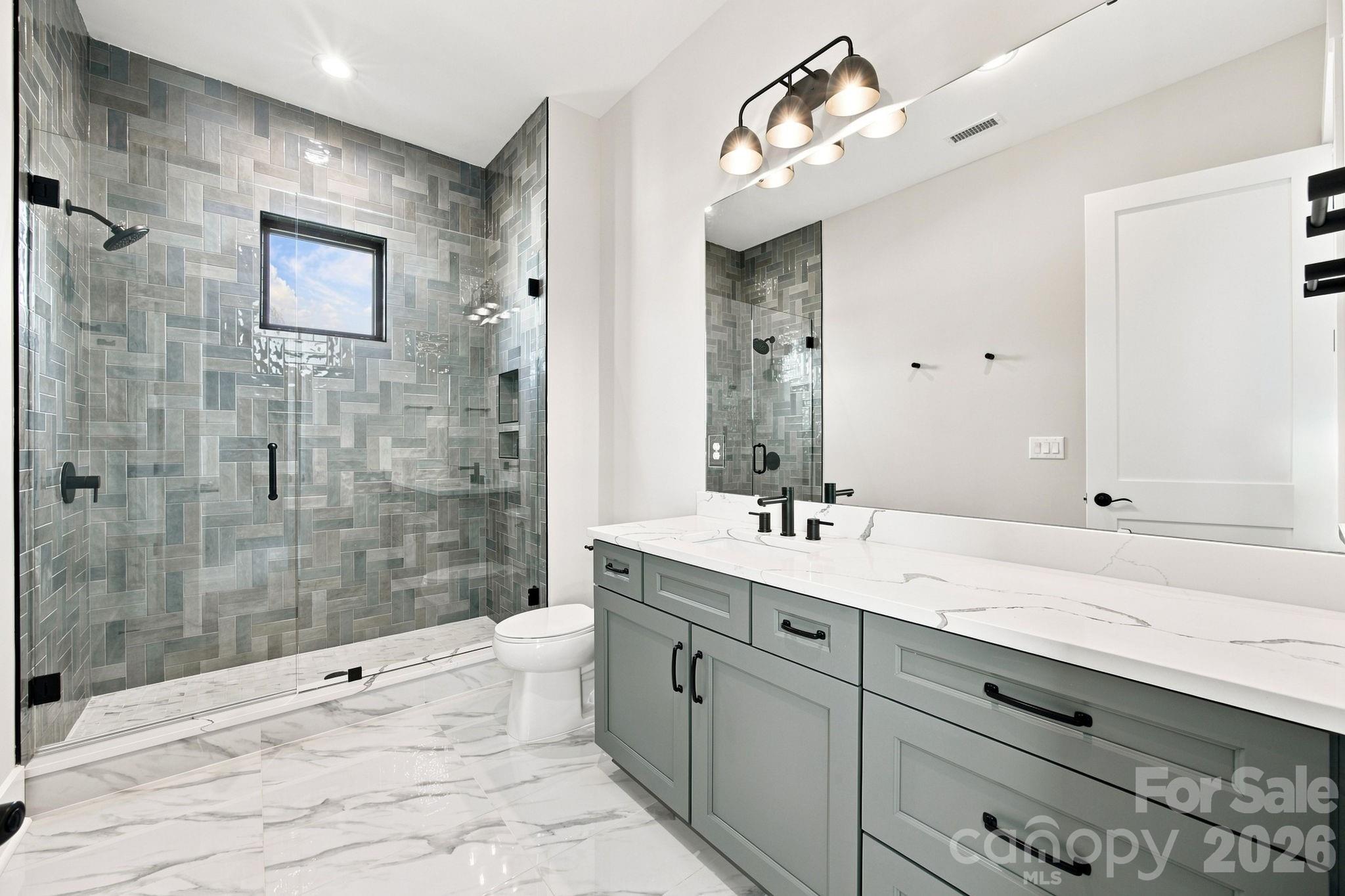1121 Mesa Way #43 — Marvin