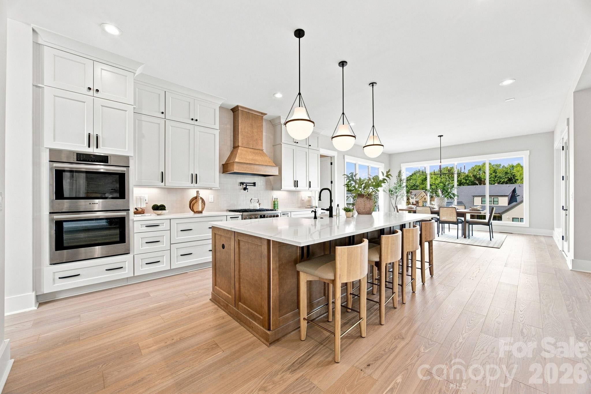 1121 Mesa Way #43 — Marvin