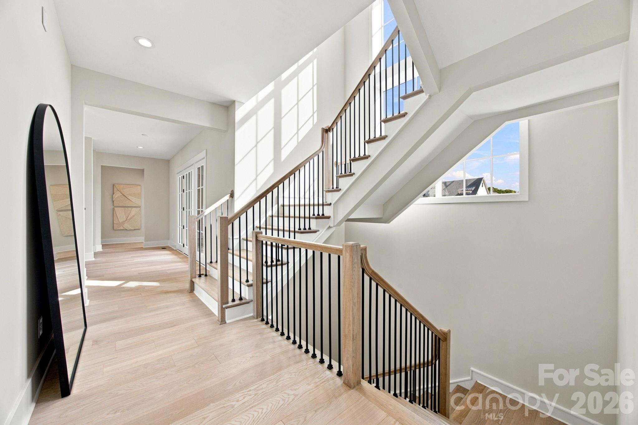 1121 Mesa Way #43 — Marvin