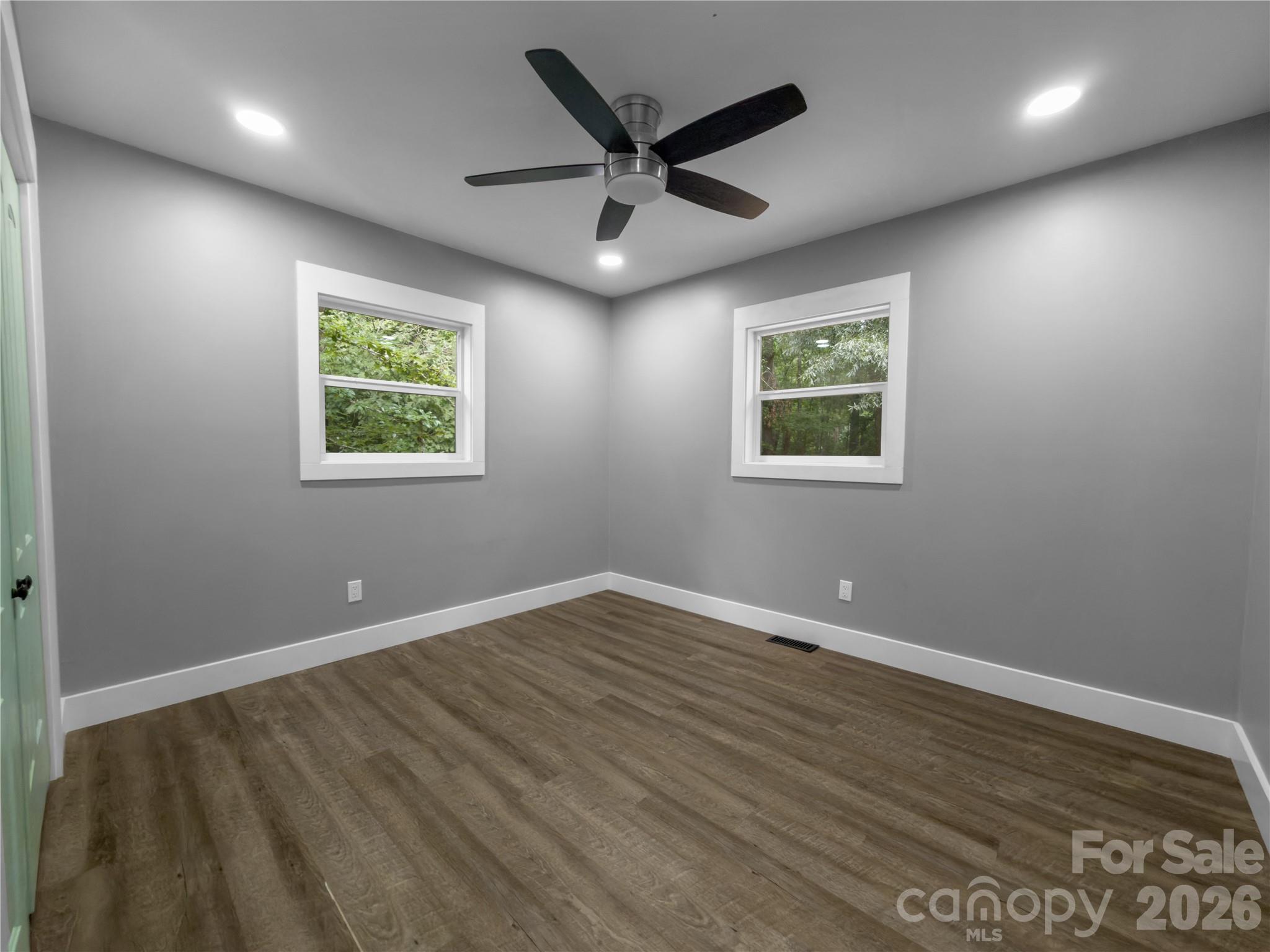 2117 Emma Circle — Lancaster
