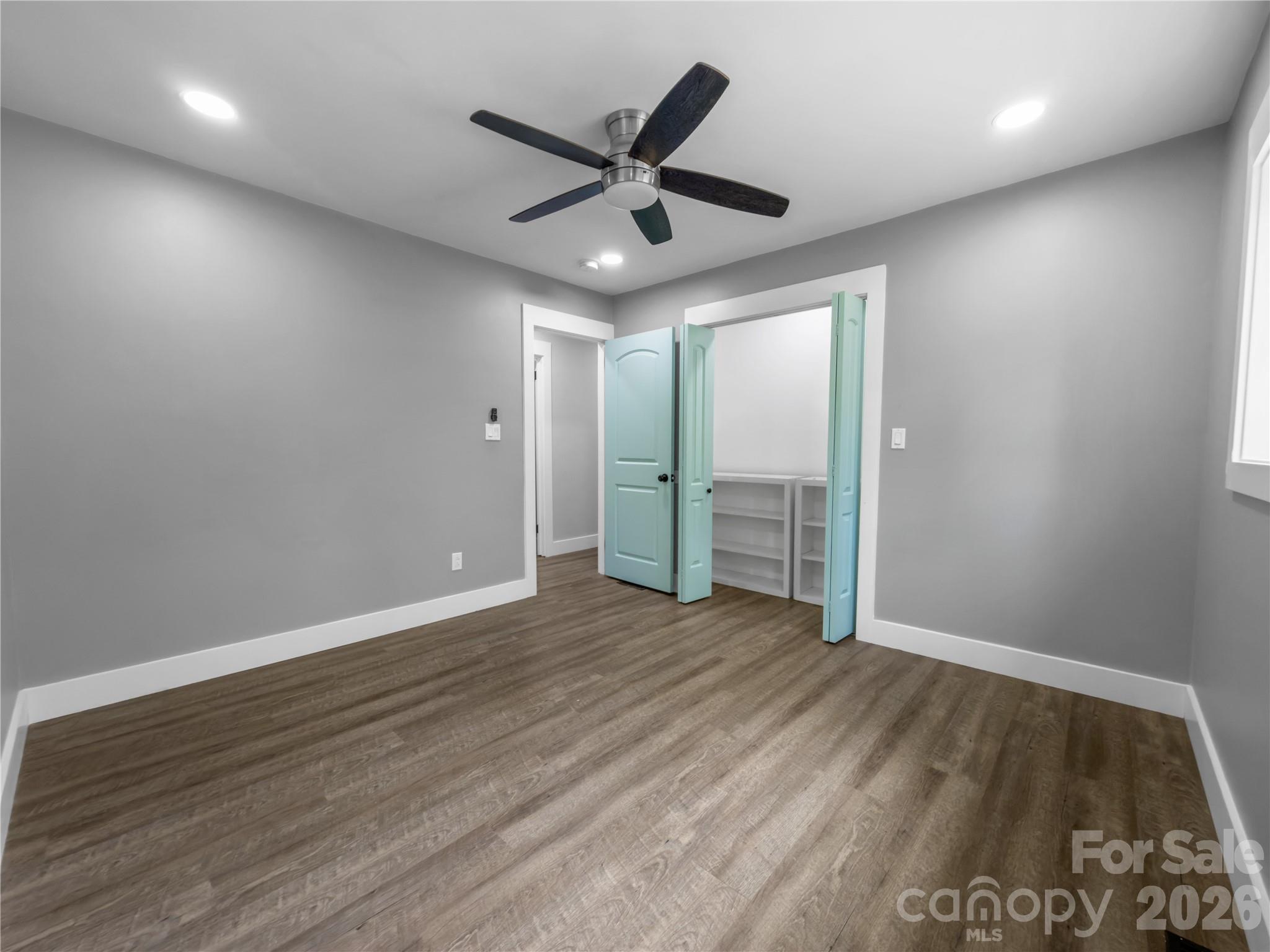 2117 Emma Circle — Lancaster