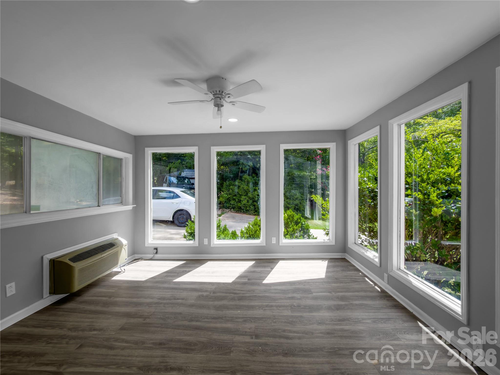 2117 Emma Circle — Lancaster