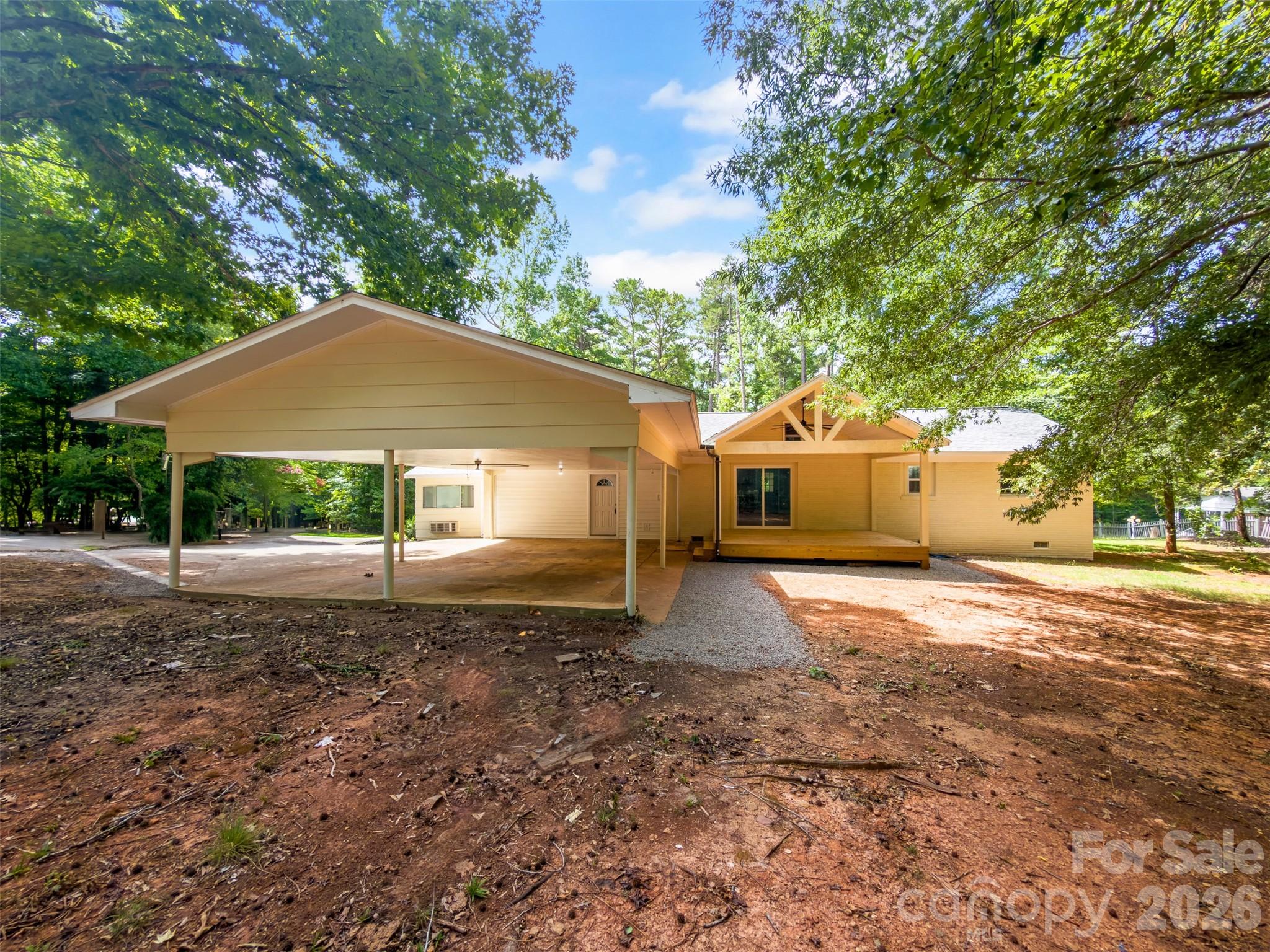 2117 Emma Circle — Lancaster