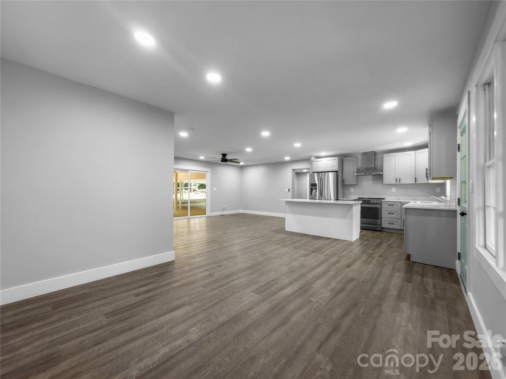 2117 Emma Circle — Lancaster