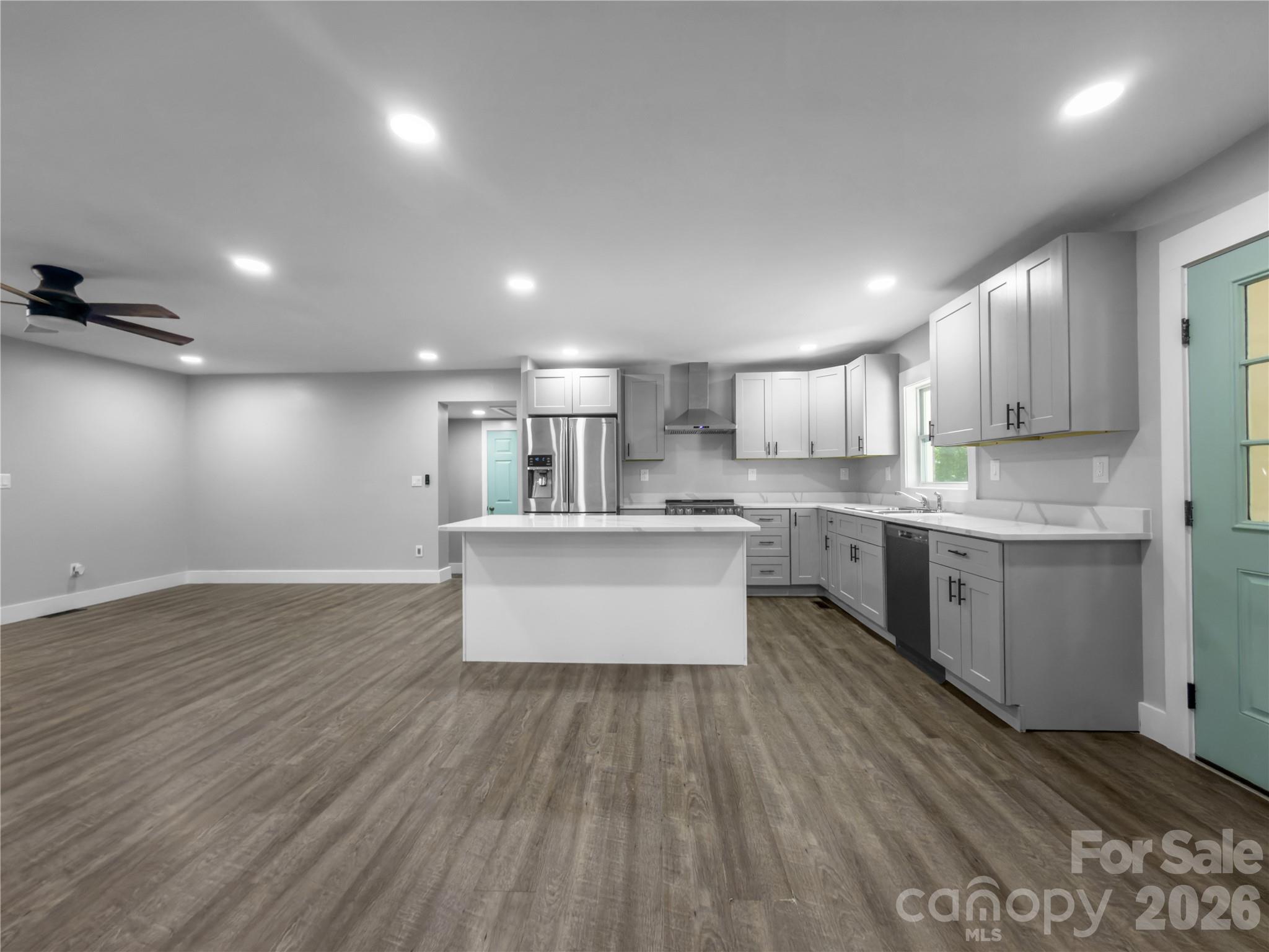 2117 Emma Circle — Lancaster