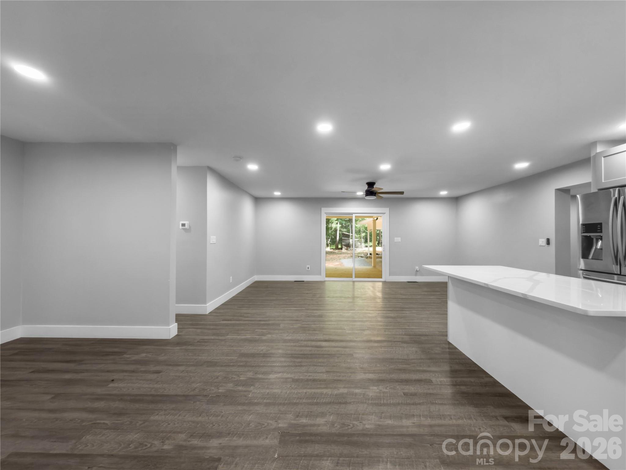 2117 Emma Circle — Lancaster