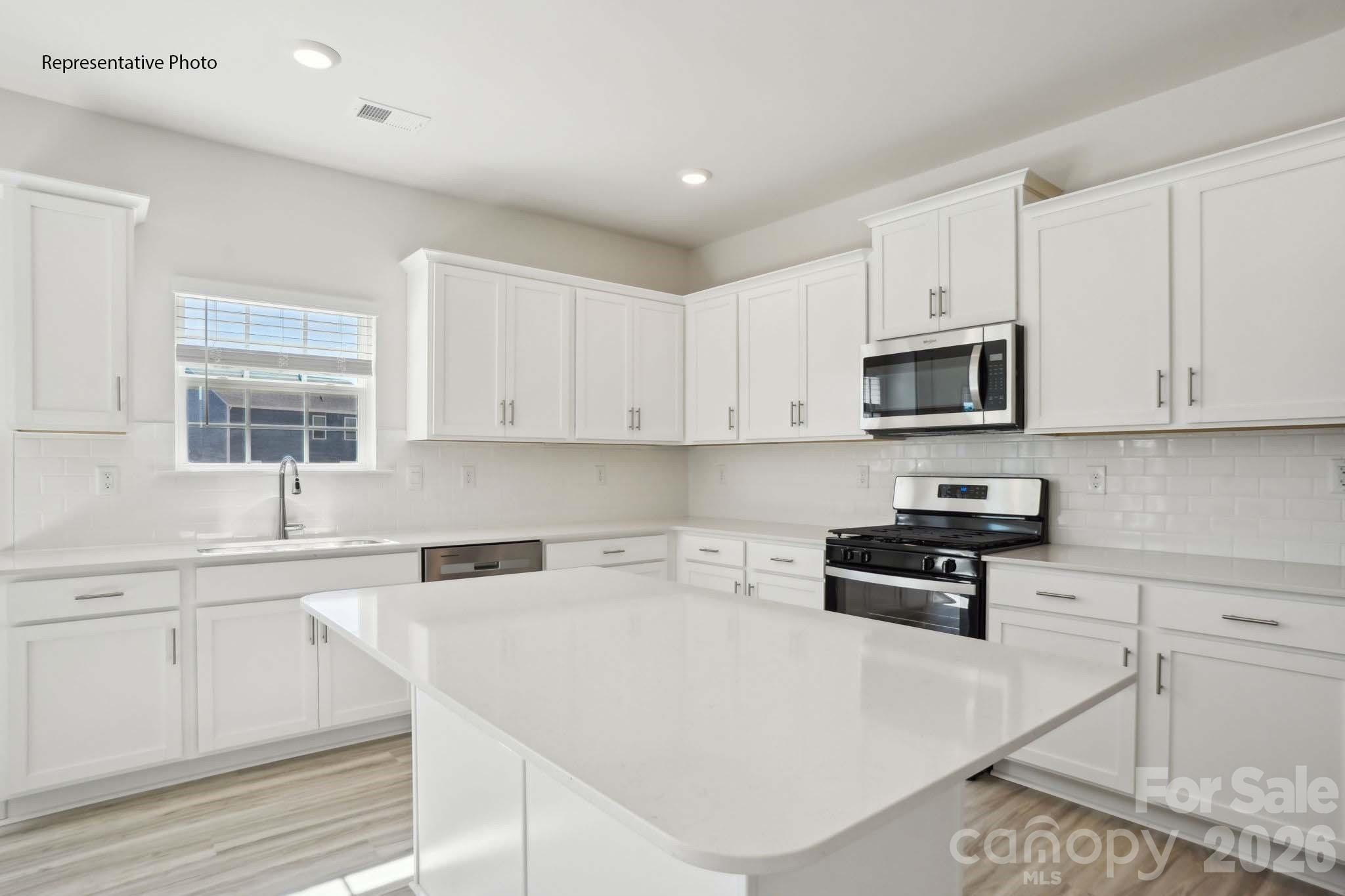 2031 Moorside Court — Lancaster