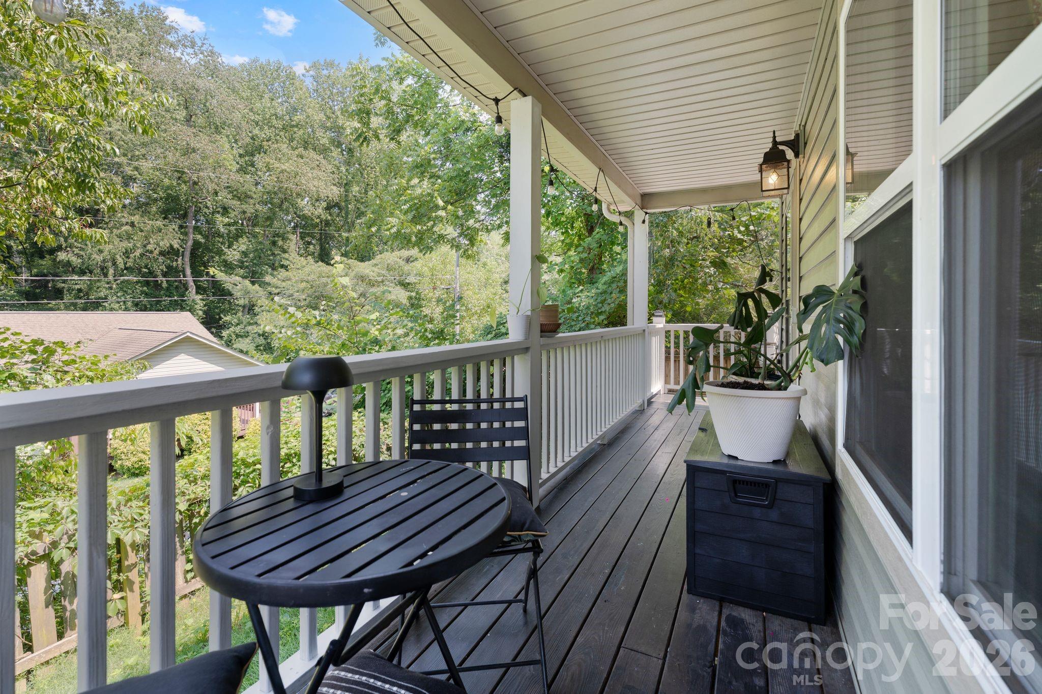 18 Old West Chapel Road — Asheville