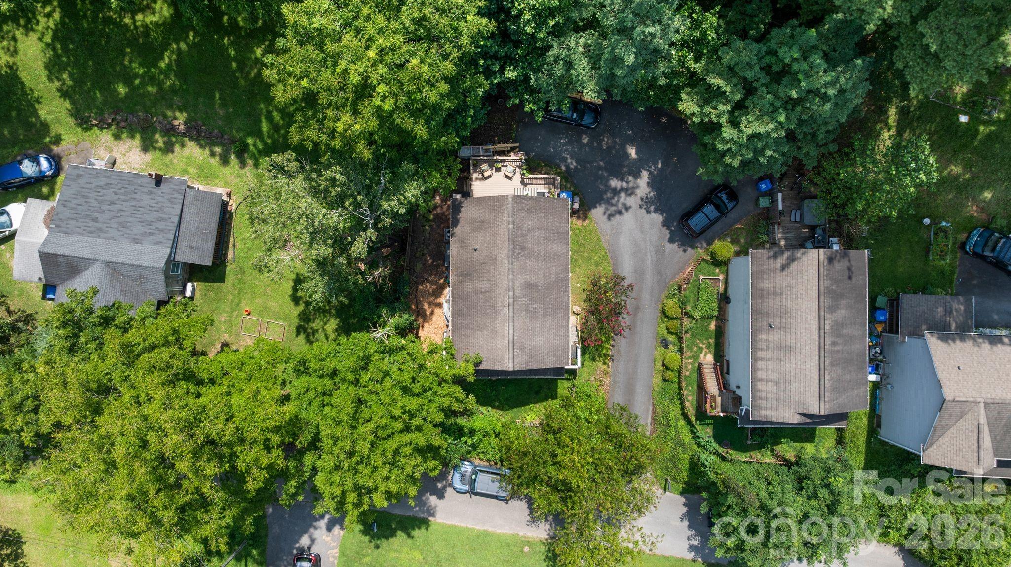 18 Old West Chapel Road — Asheville