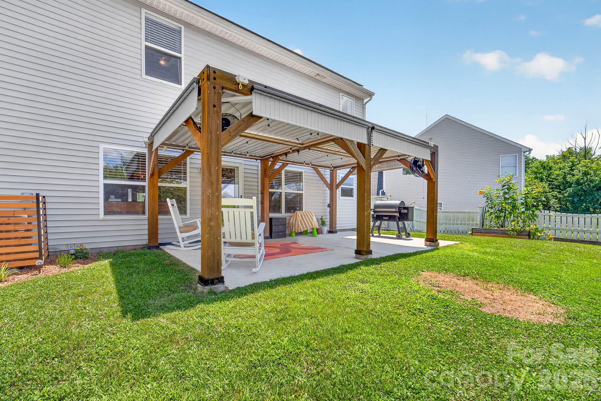 405 Galesburg Drive — Monroe