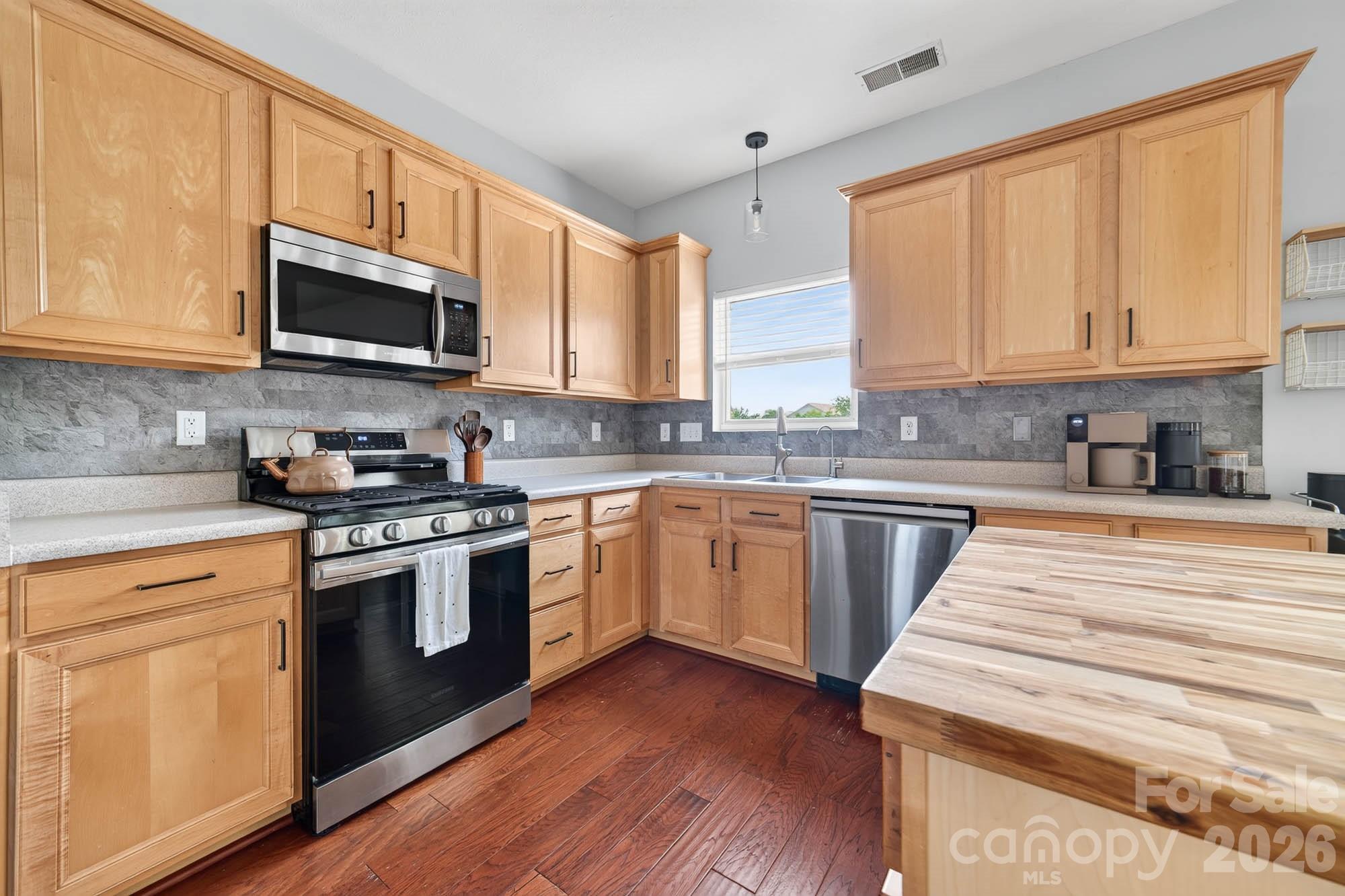 405 Galesburg Drive — Monroe