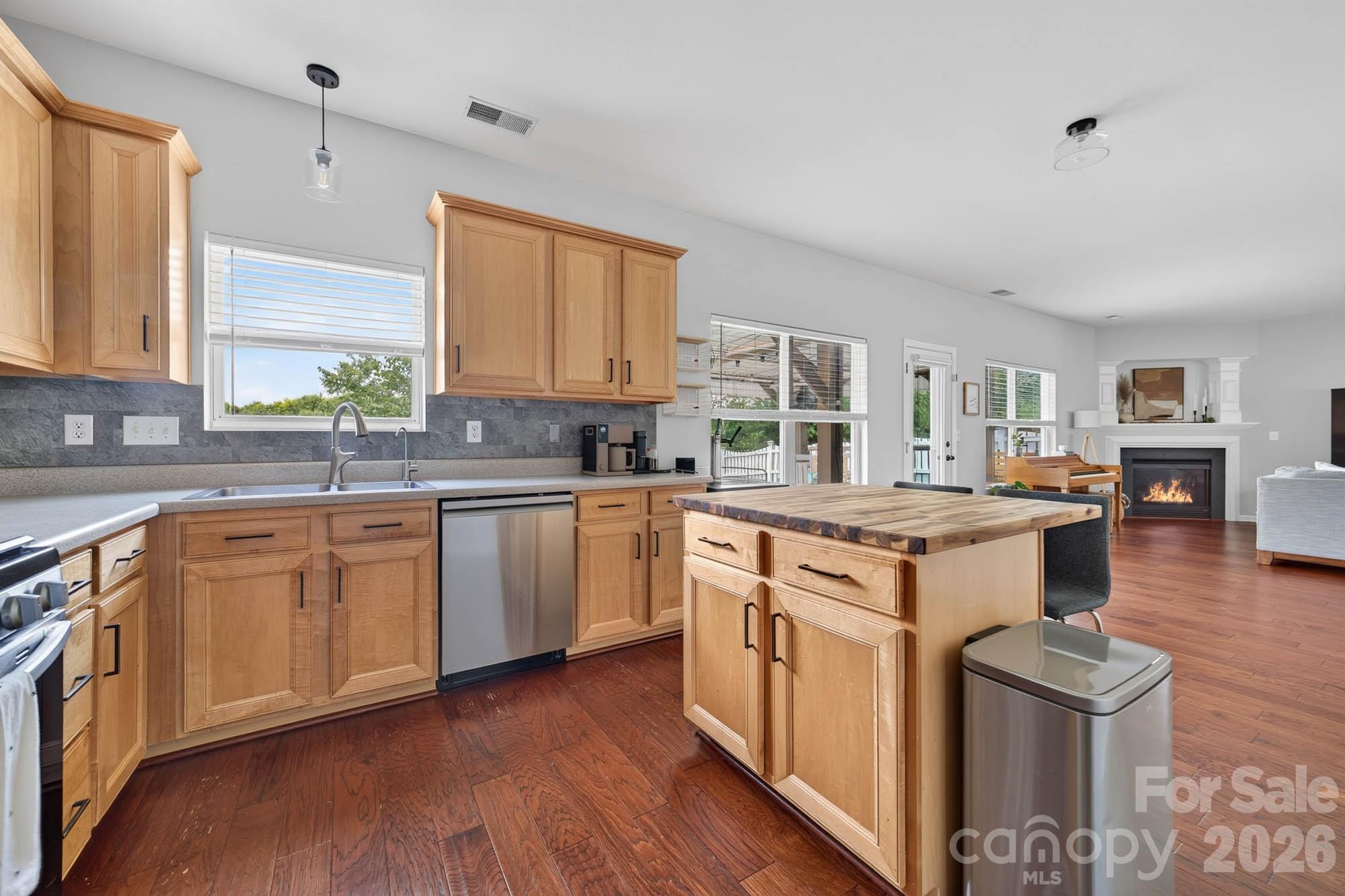 405 Galesburg Drive — Monroe