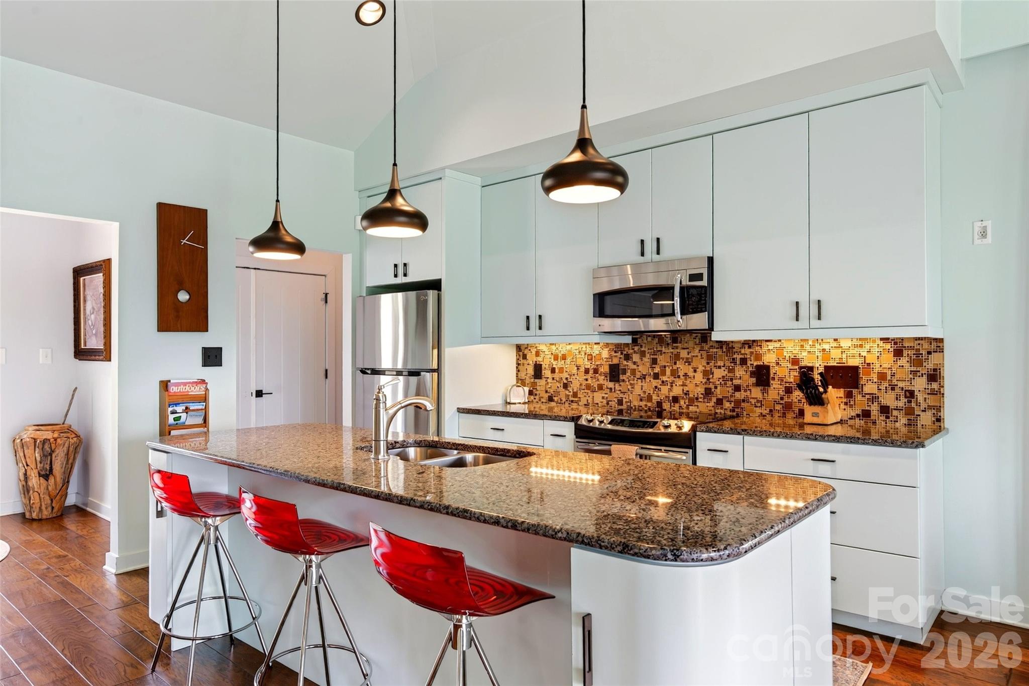 362 Captains Drive — Nebo