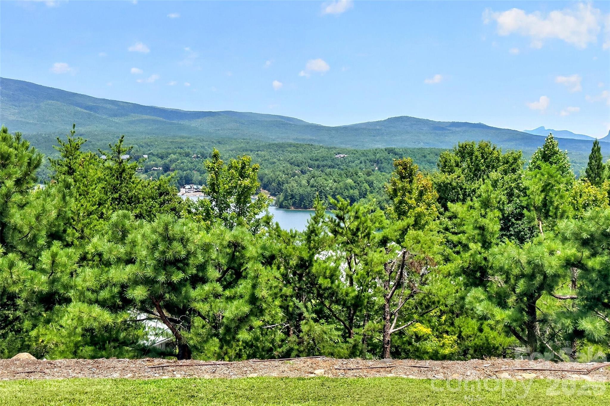 362 Captains Drive — Nebo