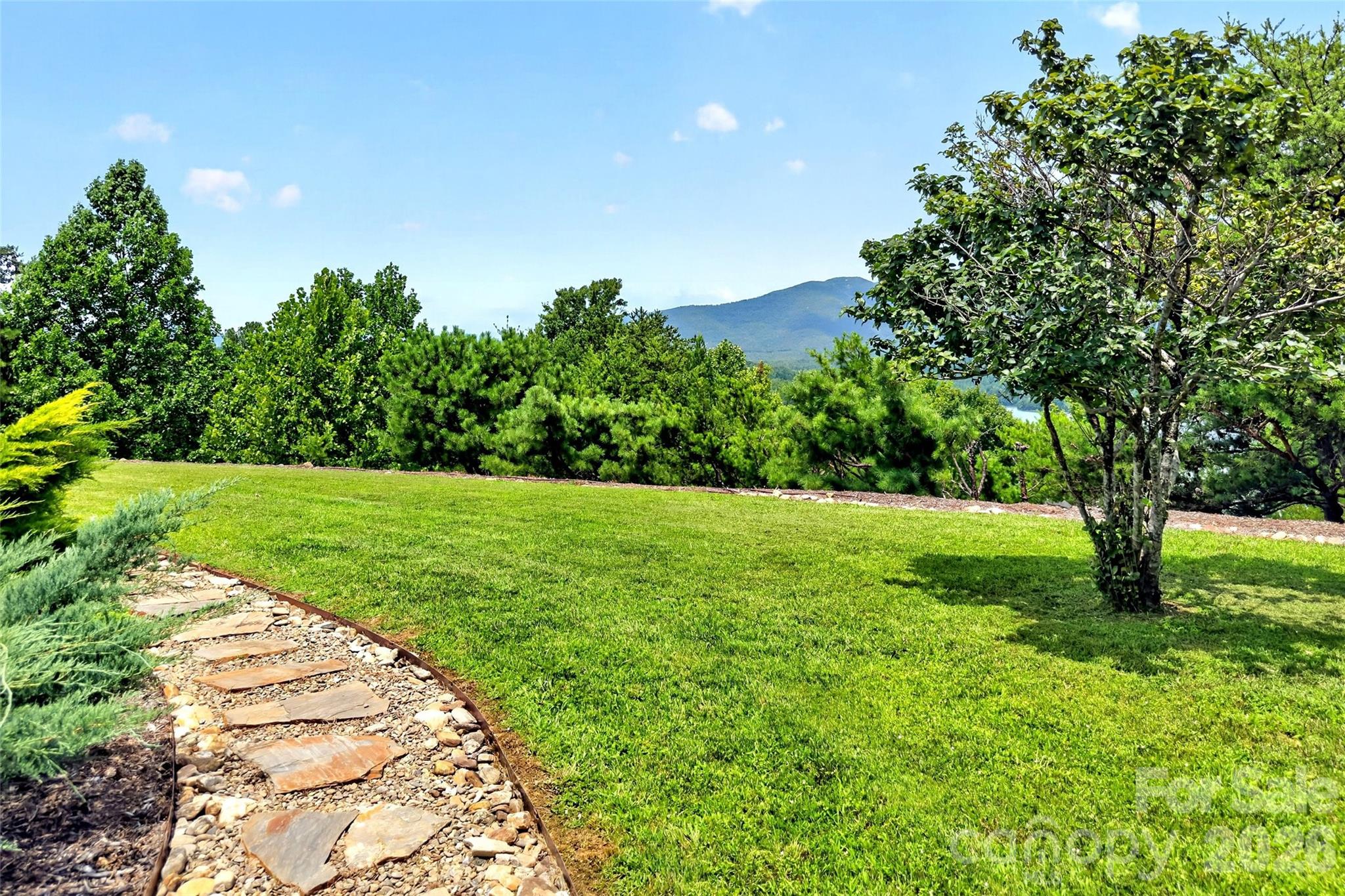 362 Captains Drive — Nebo
