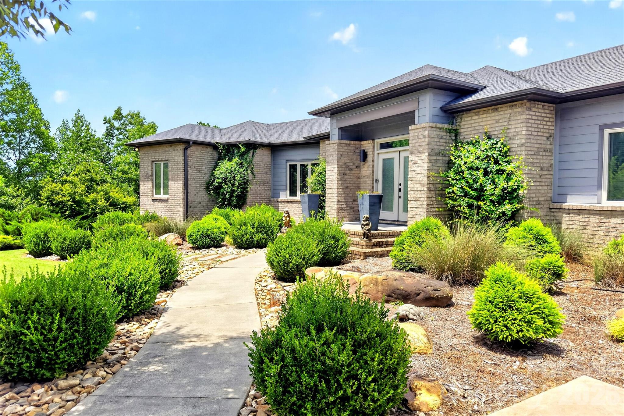 362 Captains Drive — Nebo