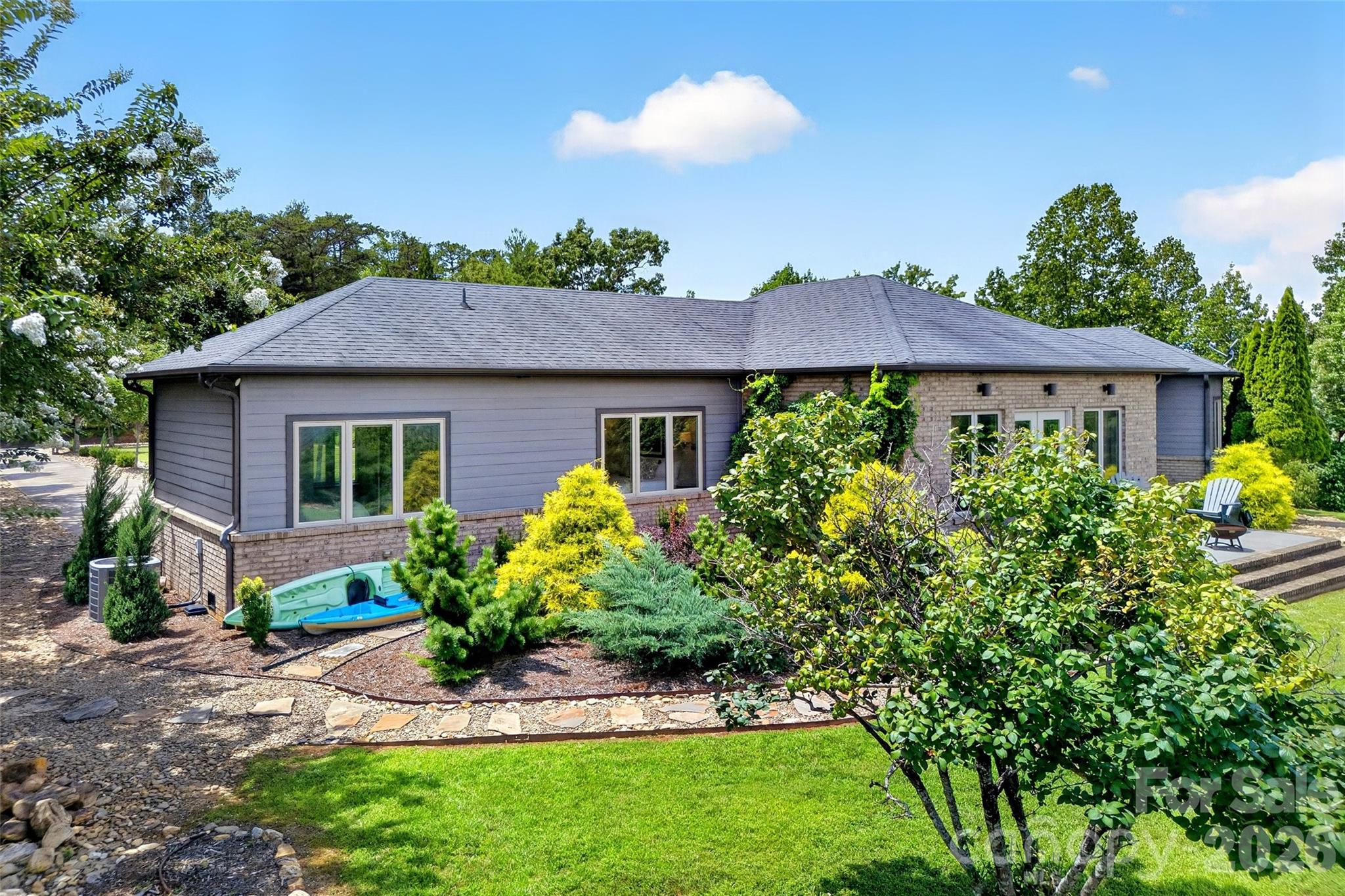 362 Captains Drive — Nebo