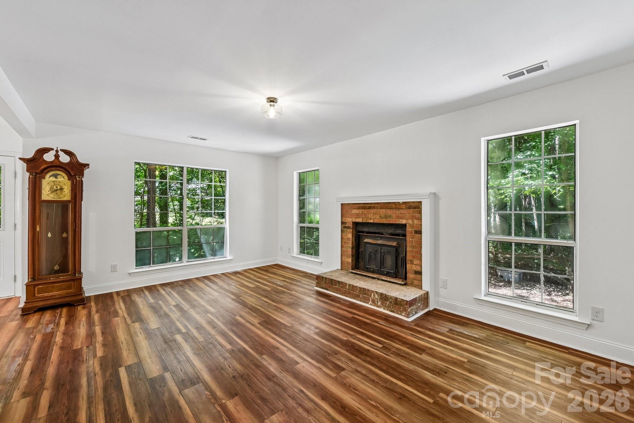 103 Worden Court — Huntersville