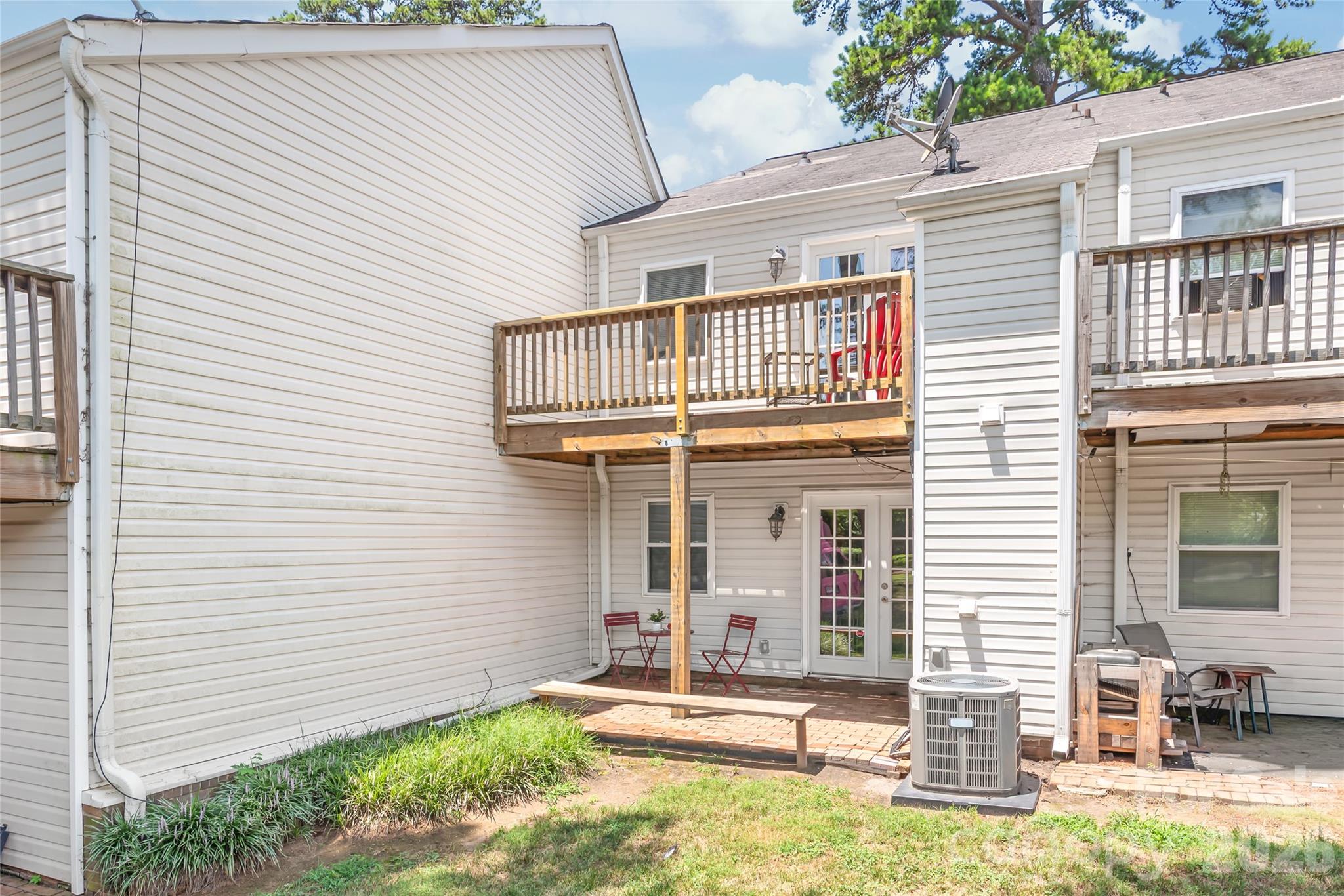 9156 Black Heath Circle — Charlotte