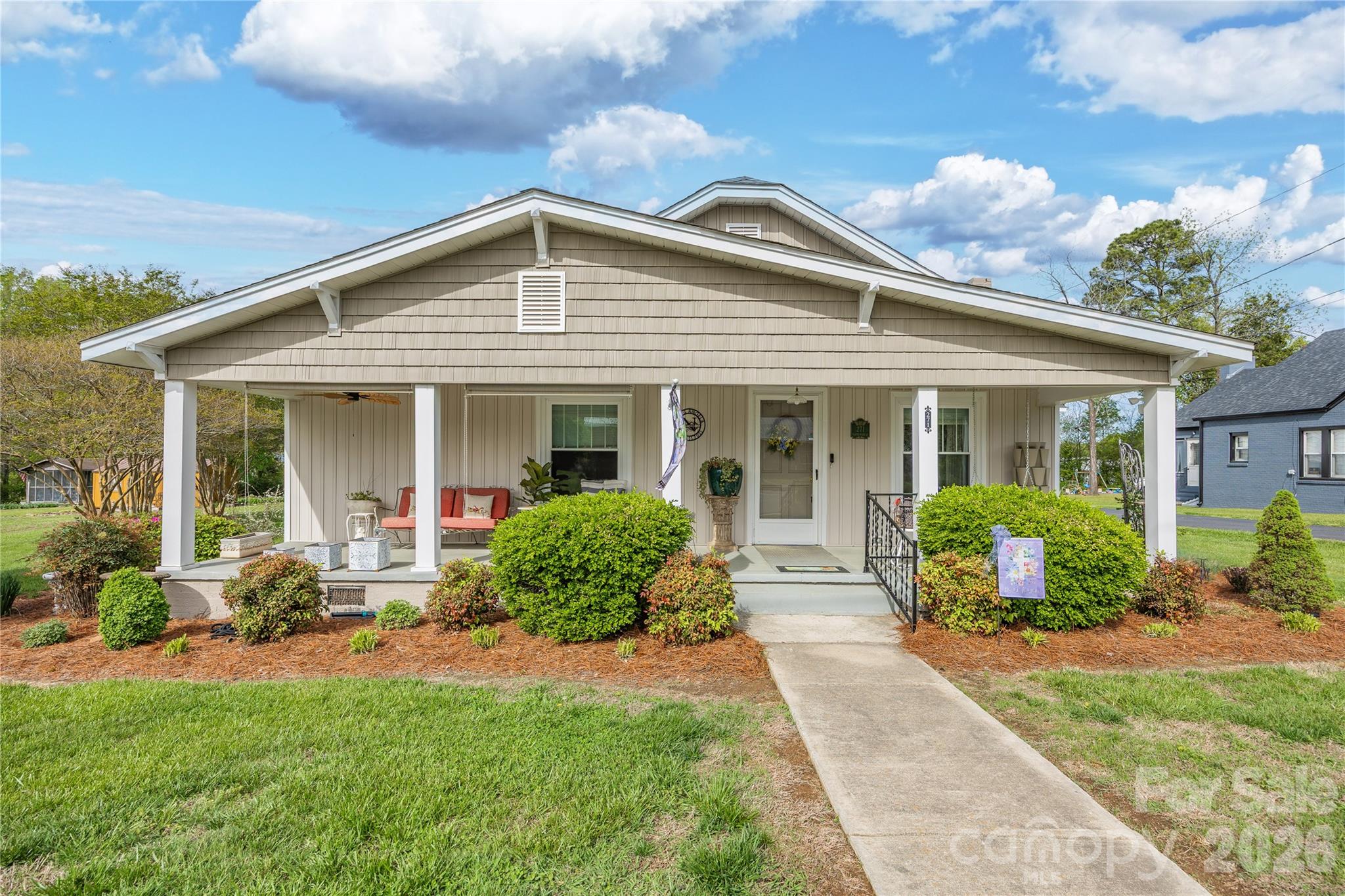 271 N Main Street — Denton