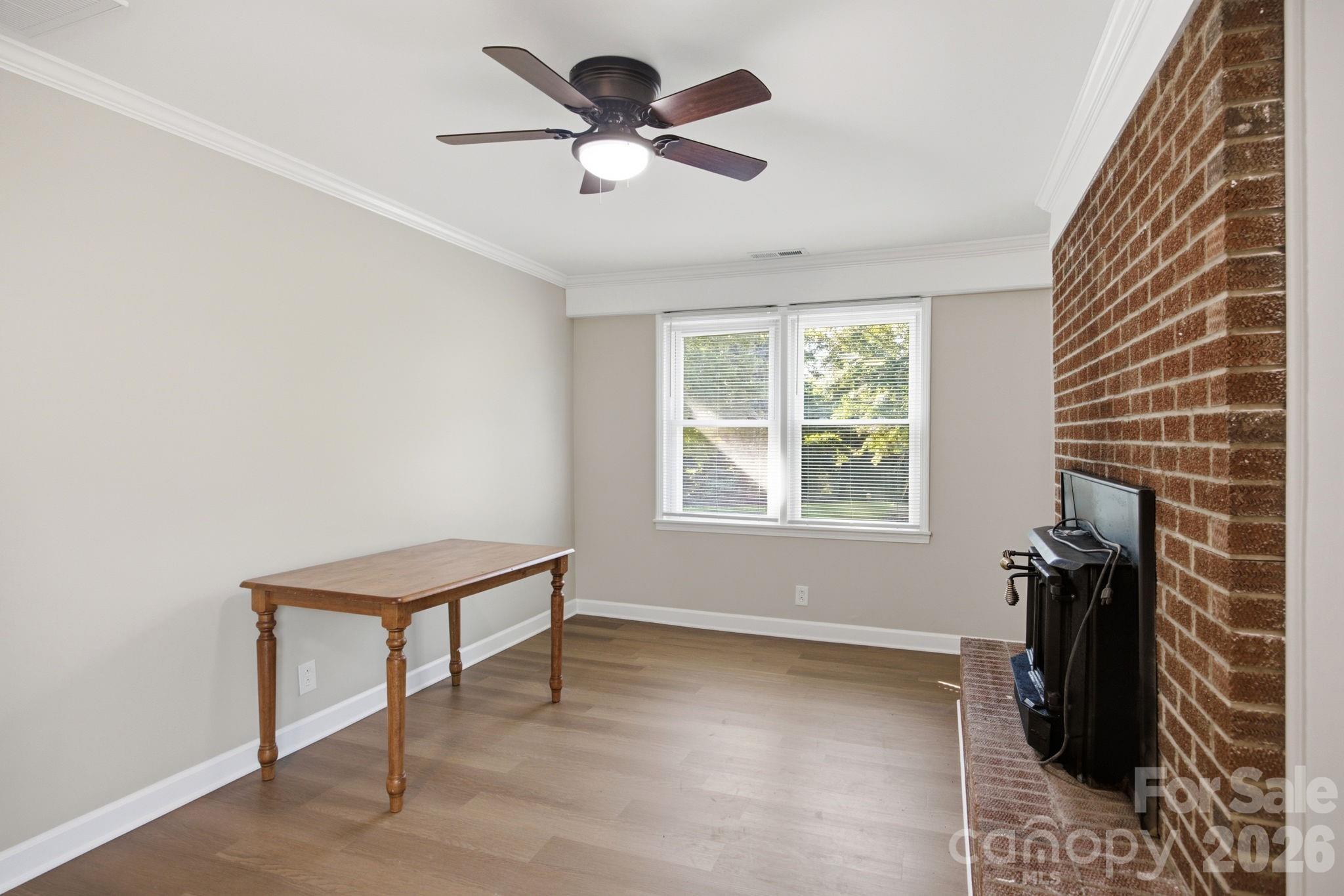 3123 Castle Avenue — Hickory