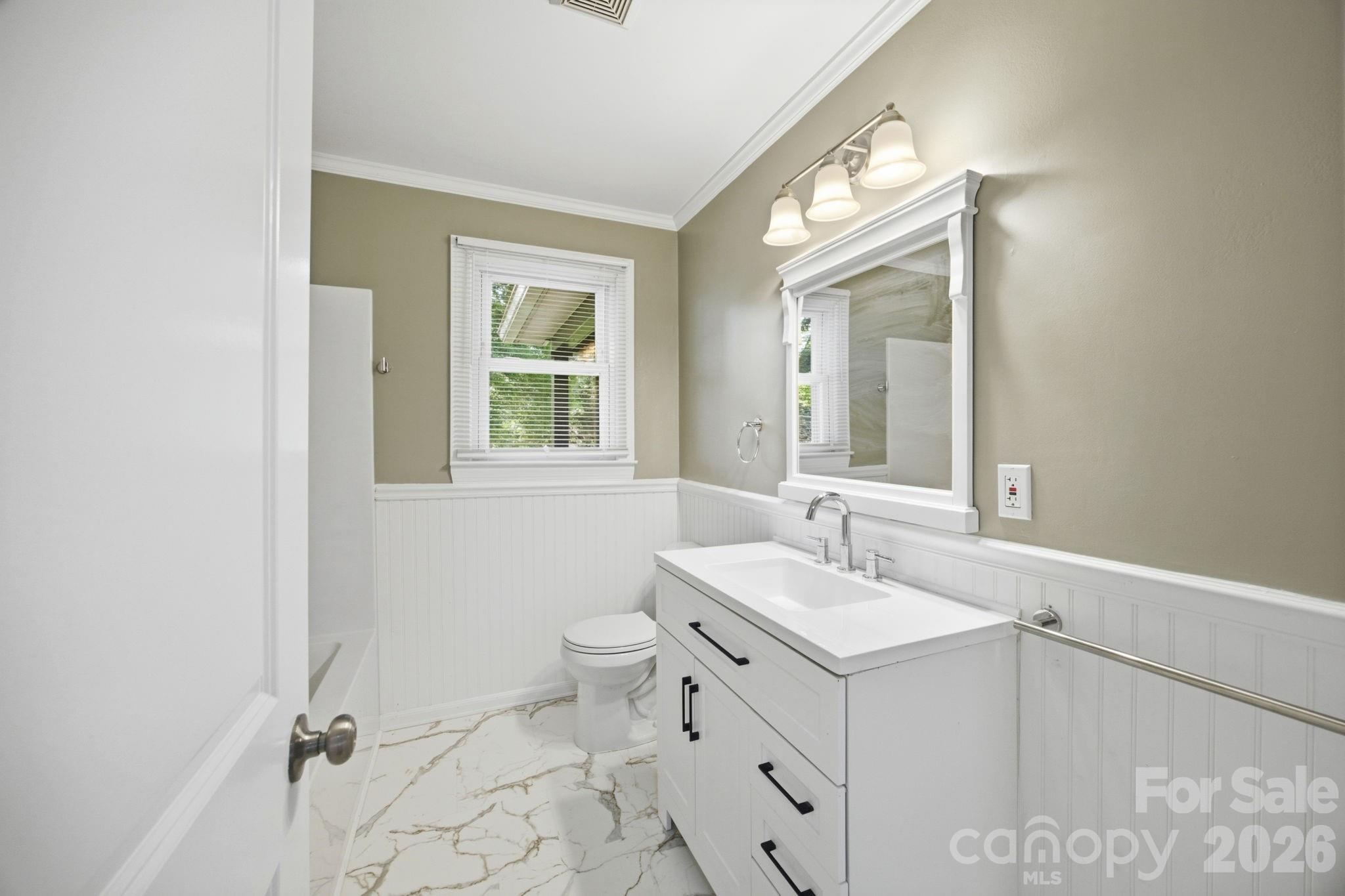 3123 Castle Avenue — Hickory