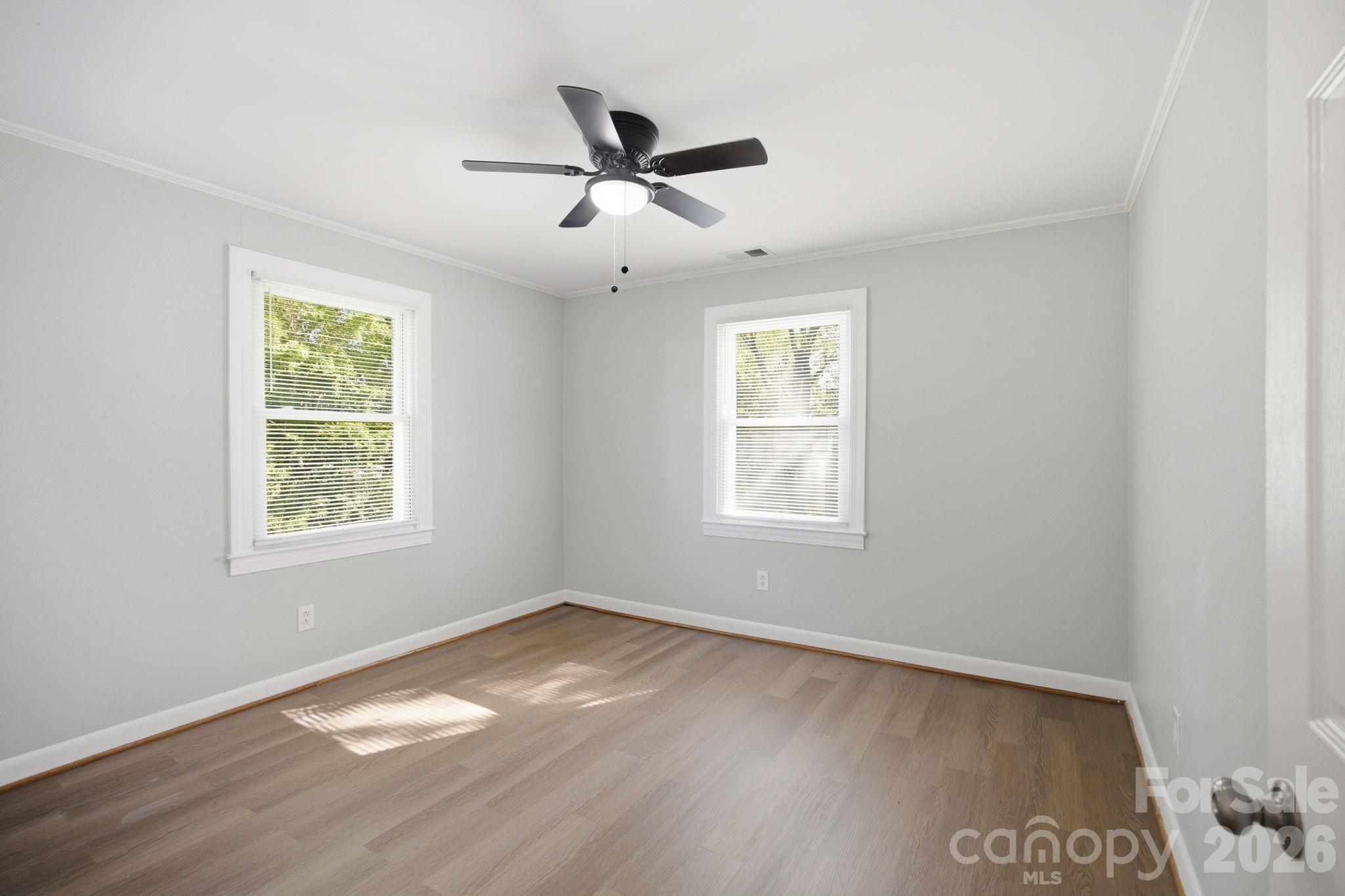 3123 Castle Avenue — Hickory