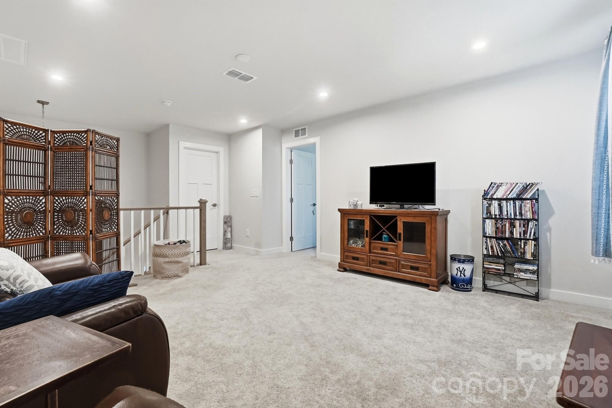 1812 Meredith Place — Monroe