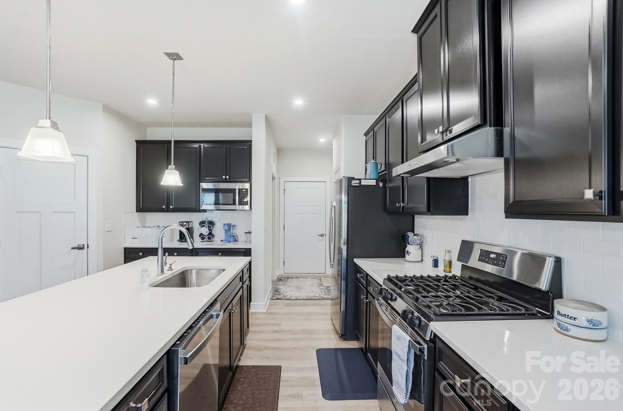 1812 Meredith Place — Monroe