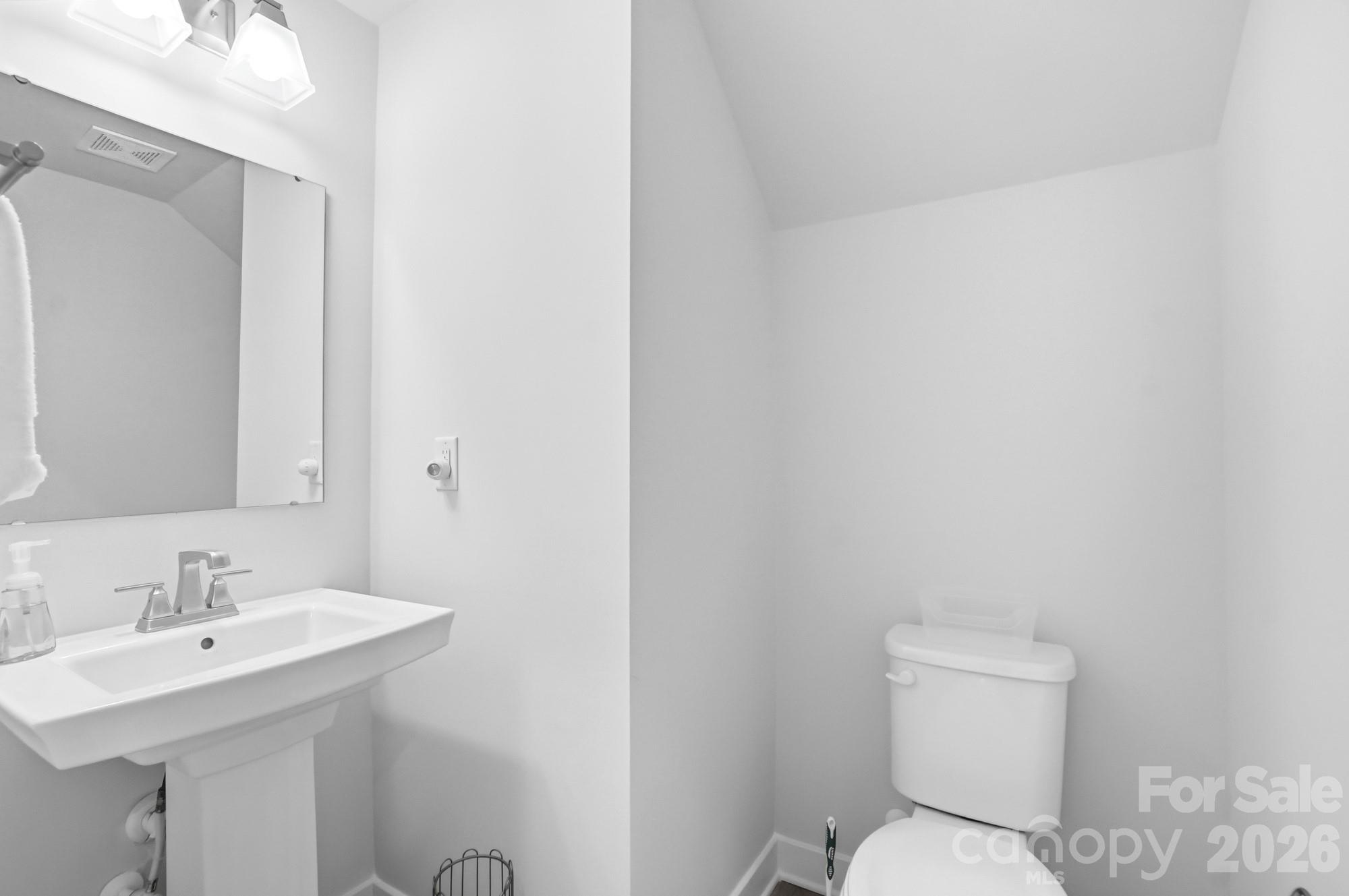 1812 Meredith Place — Monroe