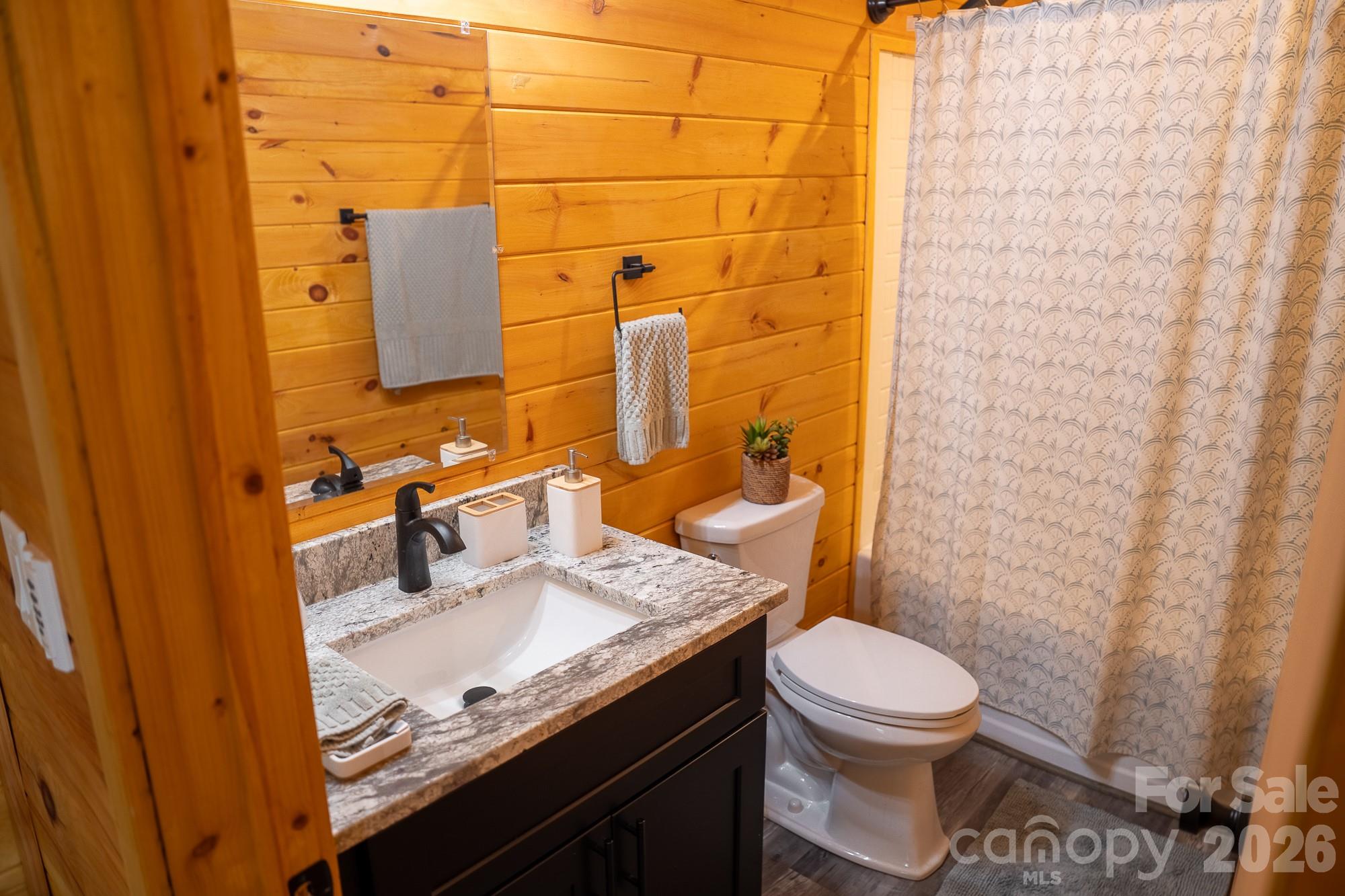 7087 Birch Lane — Morganton