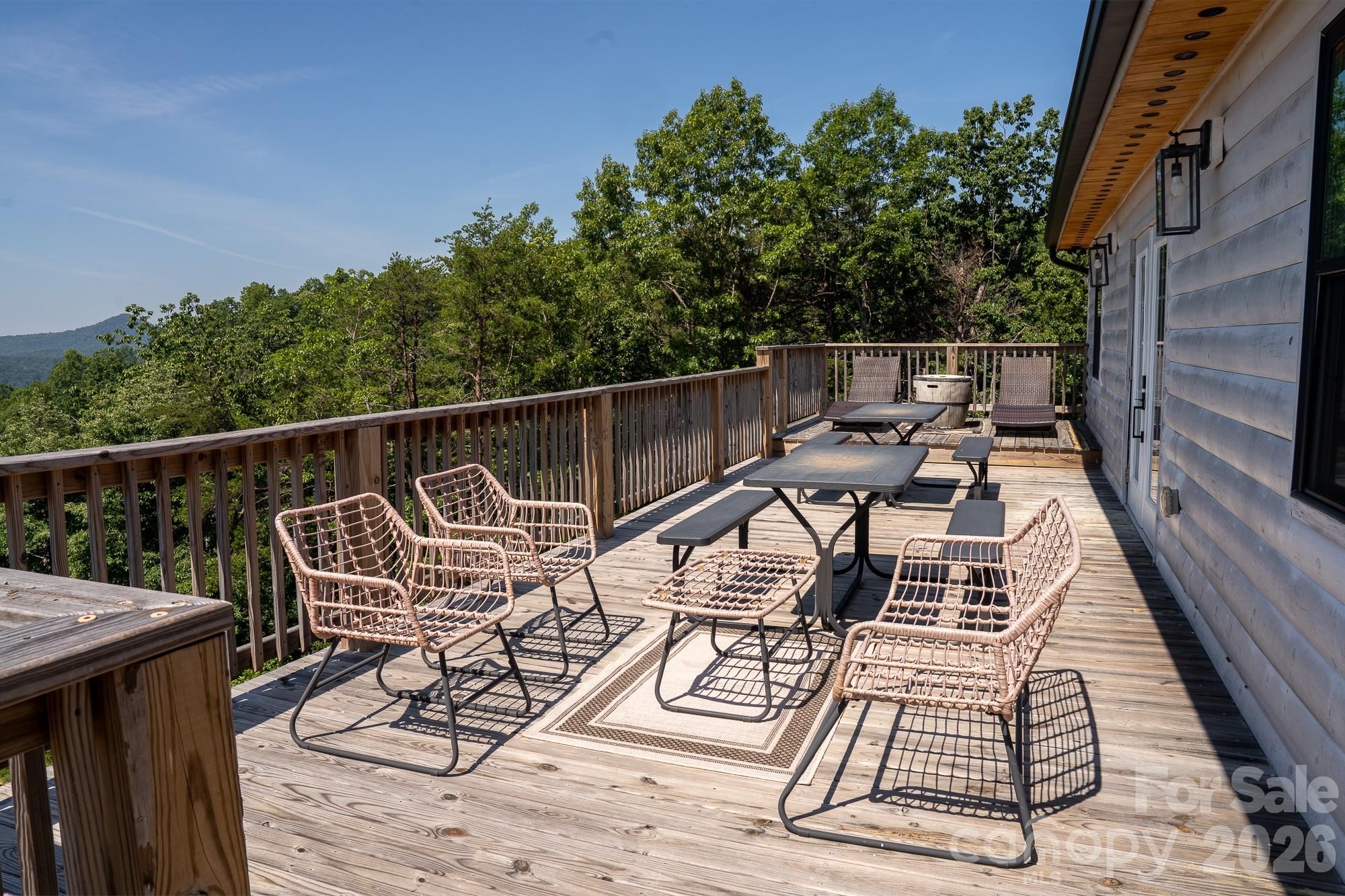 7087 Birch Lane — Morganton