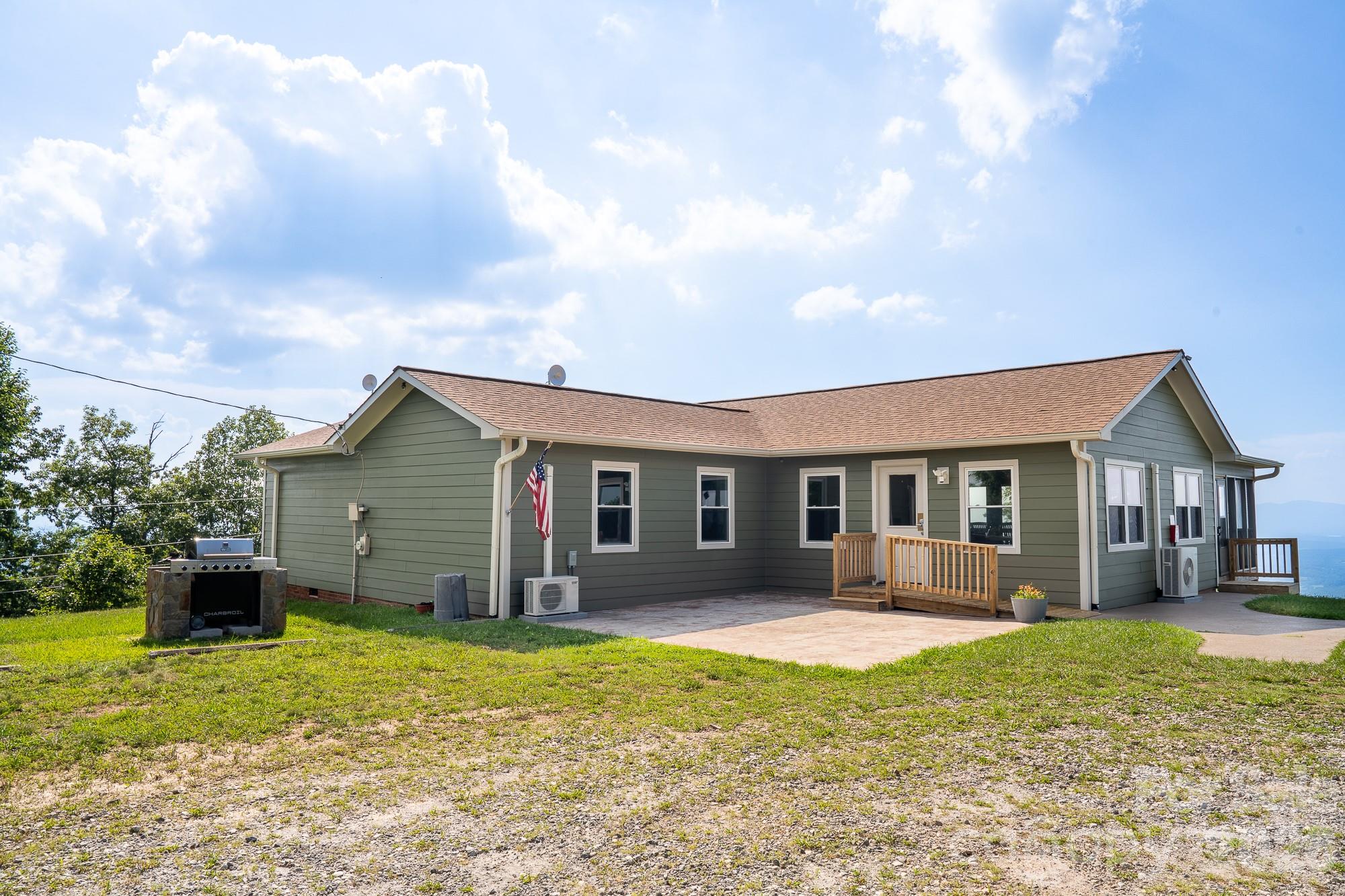 7087 Birch Lane — Morganton