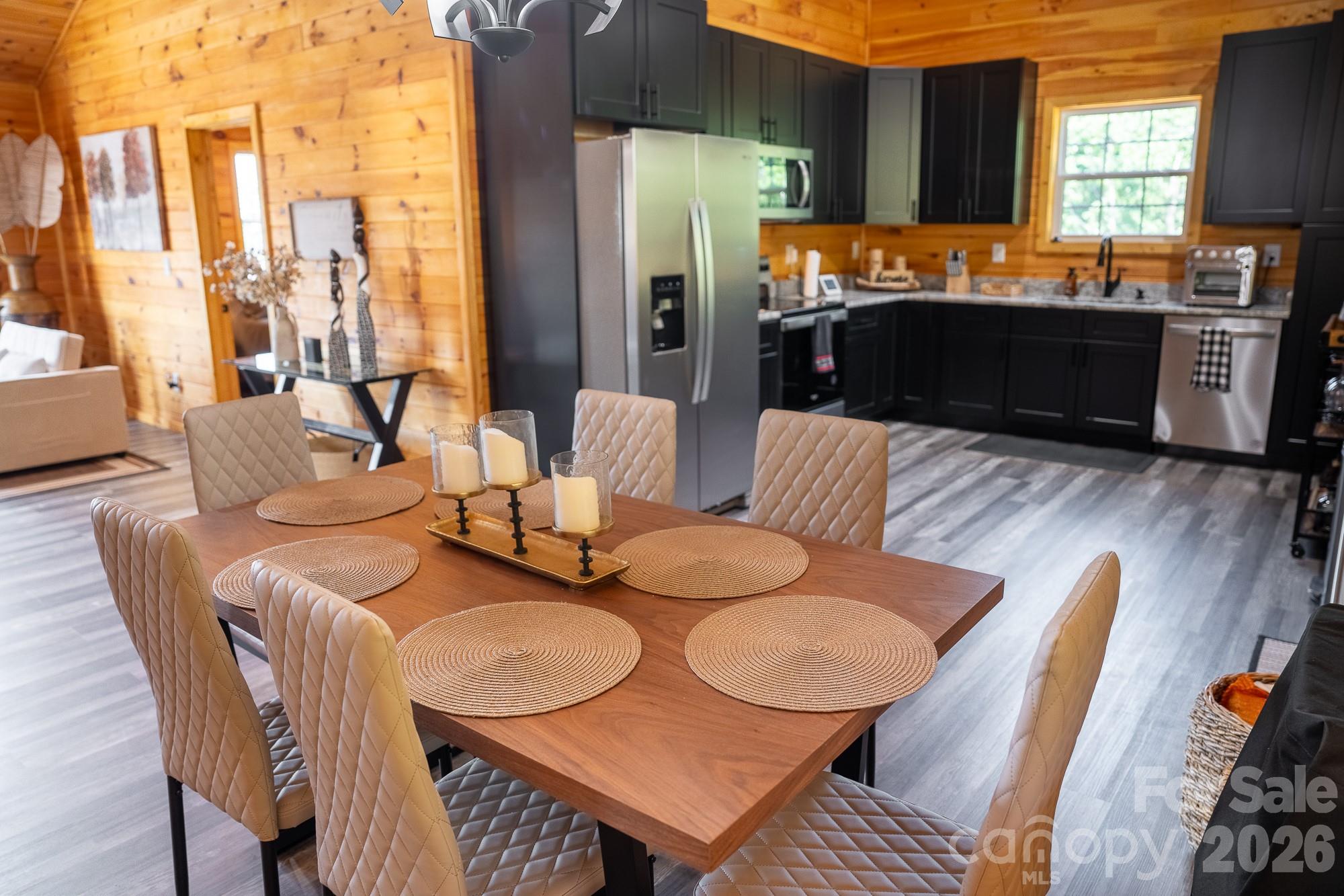 7087 Birch Lane — Morganton