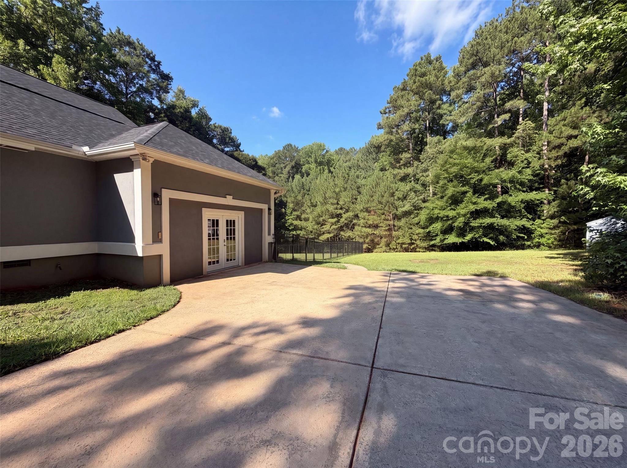 502 Live Oaks Court — Fort Mill