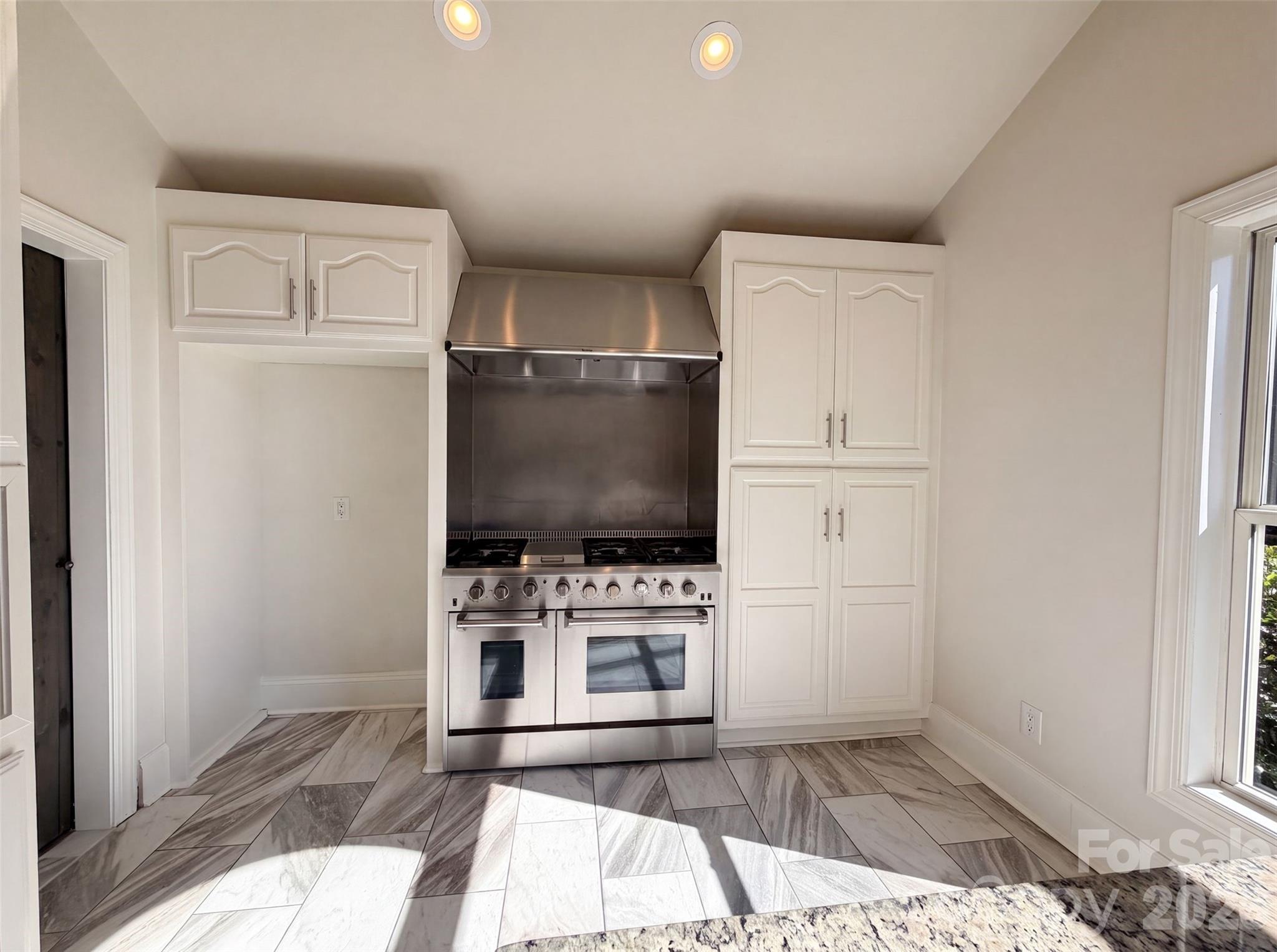 502 Live Oaks Court — Fort Mill