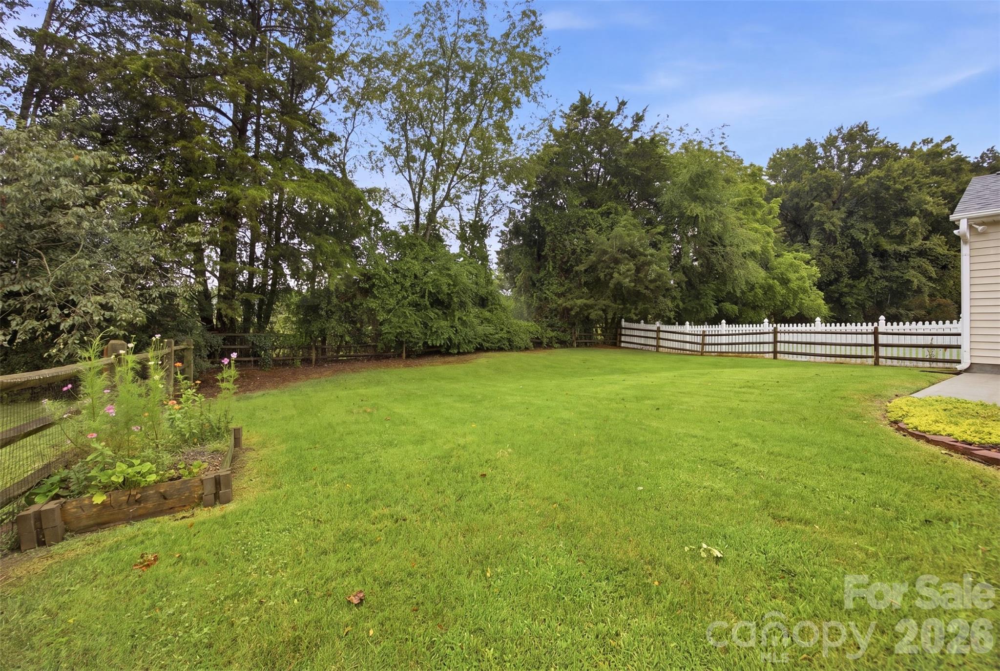 325 Dutchmans Meadow Drive — Mount Holly