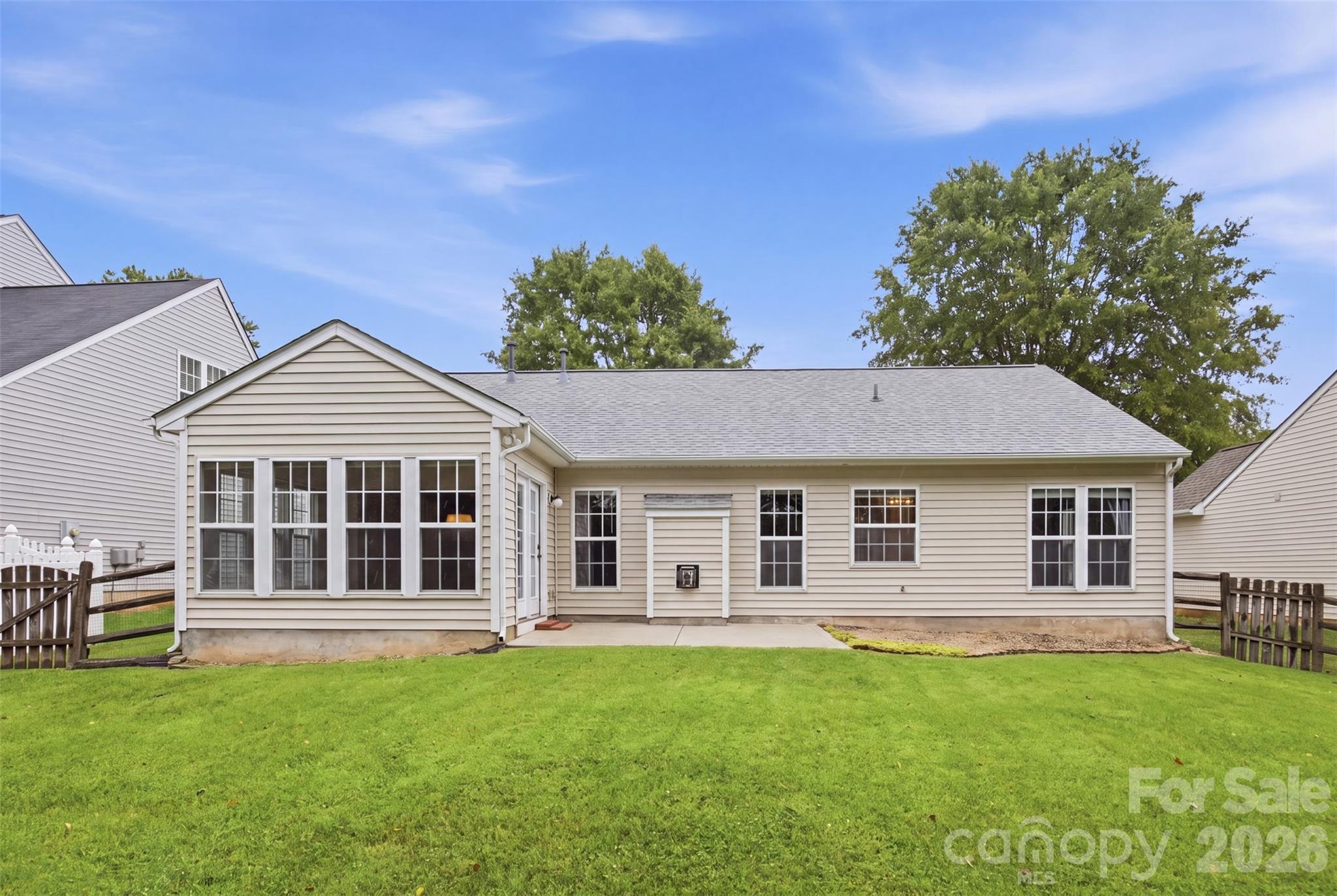 325 Dutchmans Meadow Drive — Mount Holly