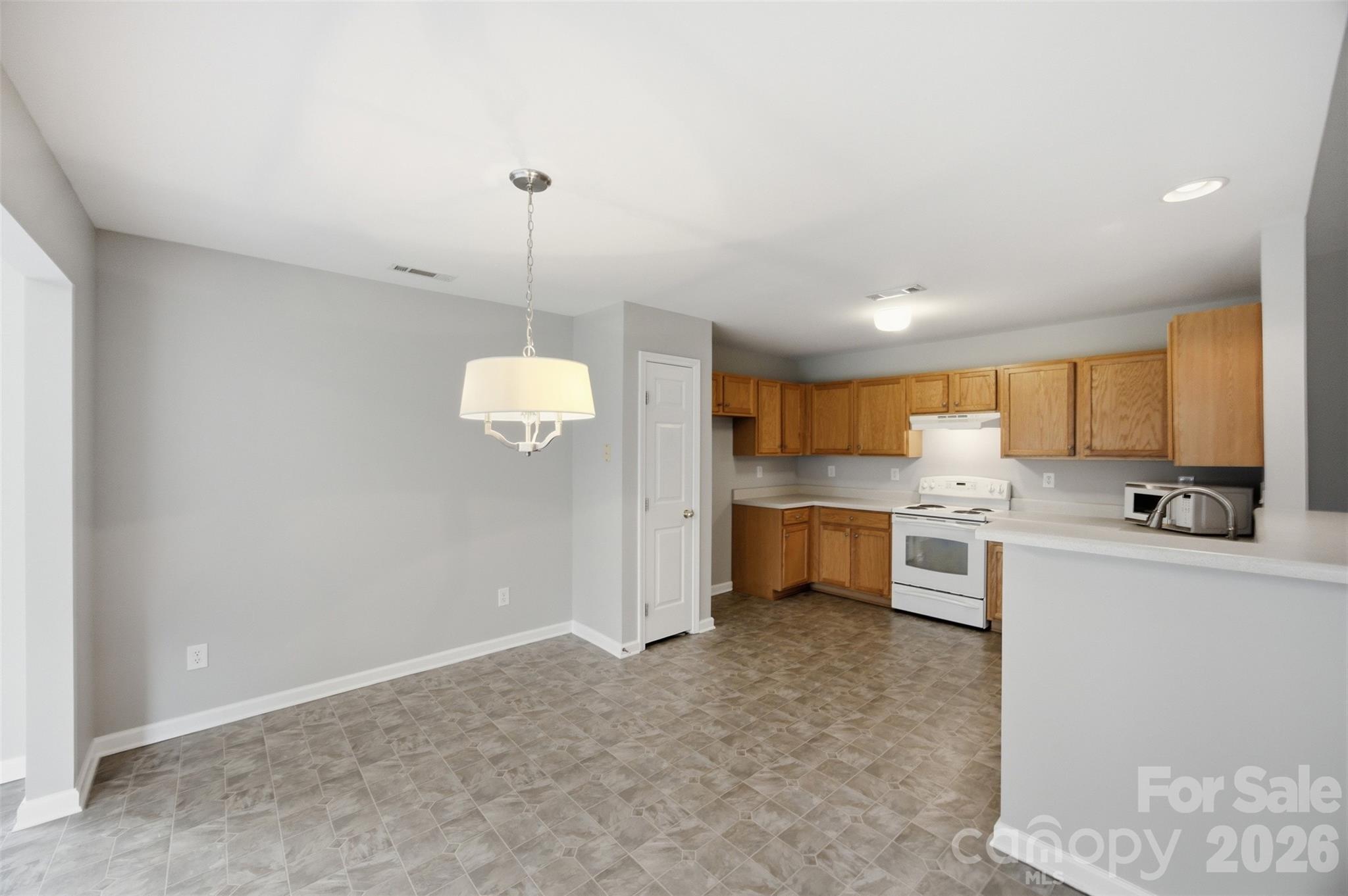 325 Dutchmans Meadow Drive — Mount Holly