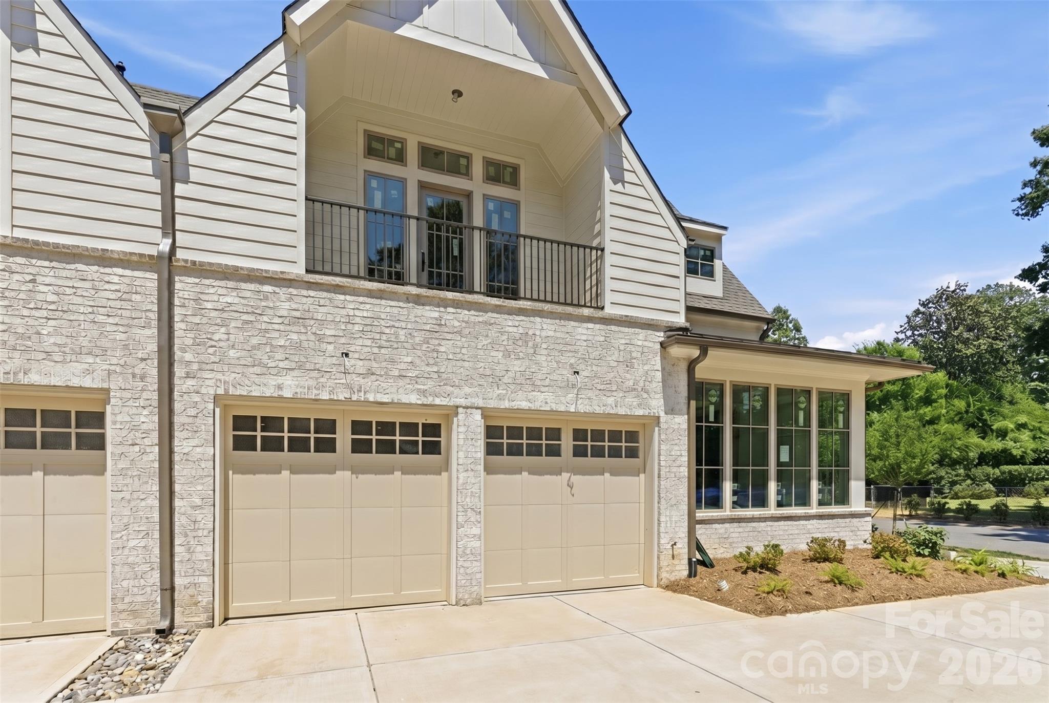 1636 Ferncliff Road — Charlotte