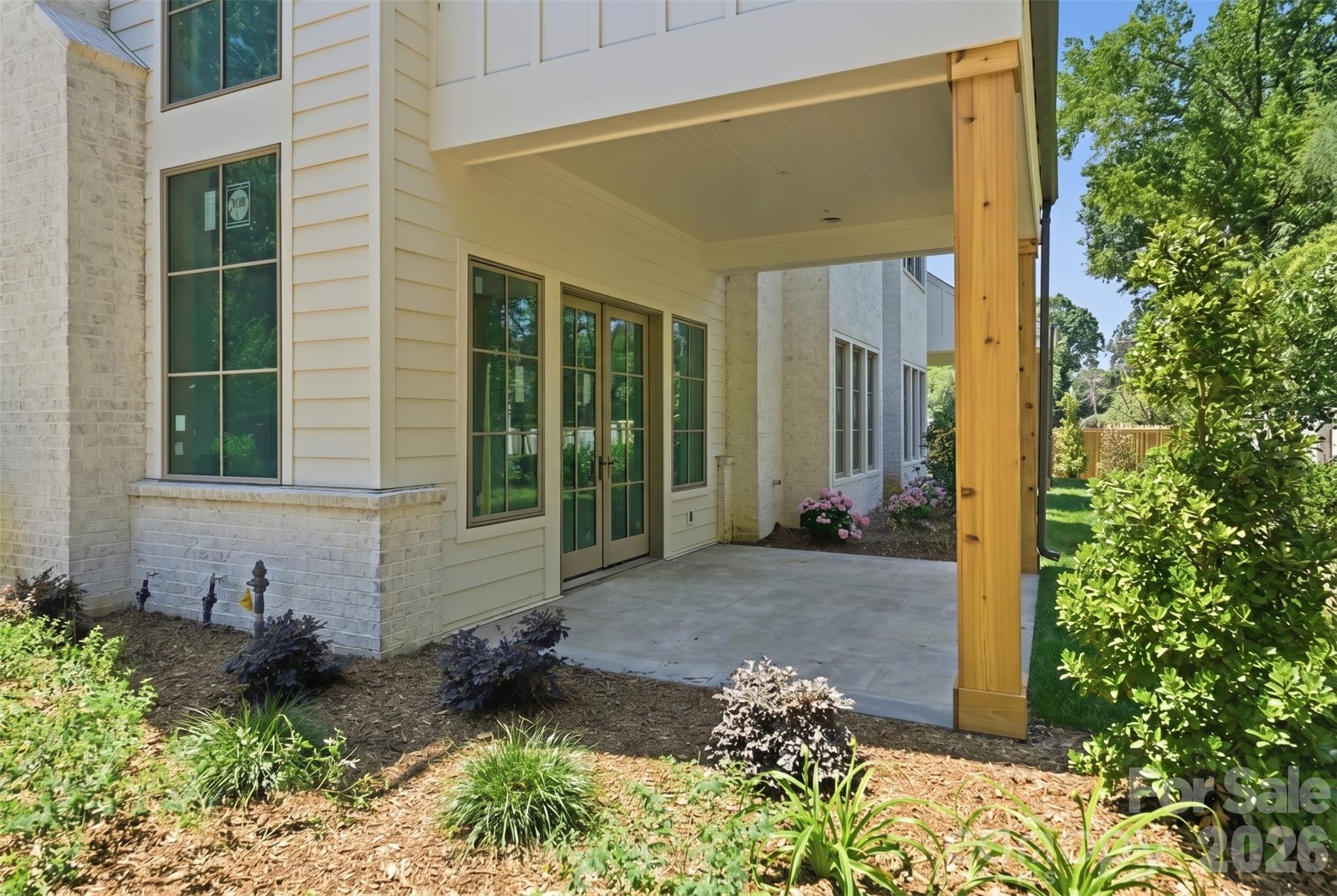 1636 Ferncliff Road — Charlotte