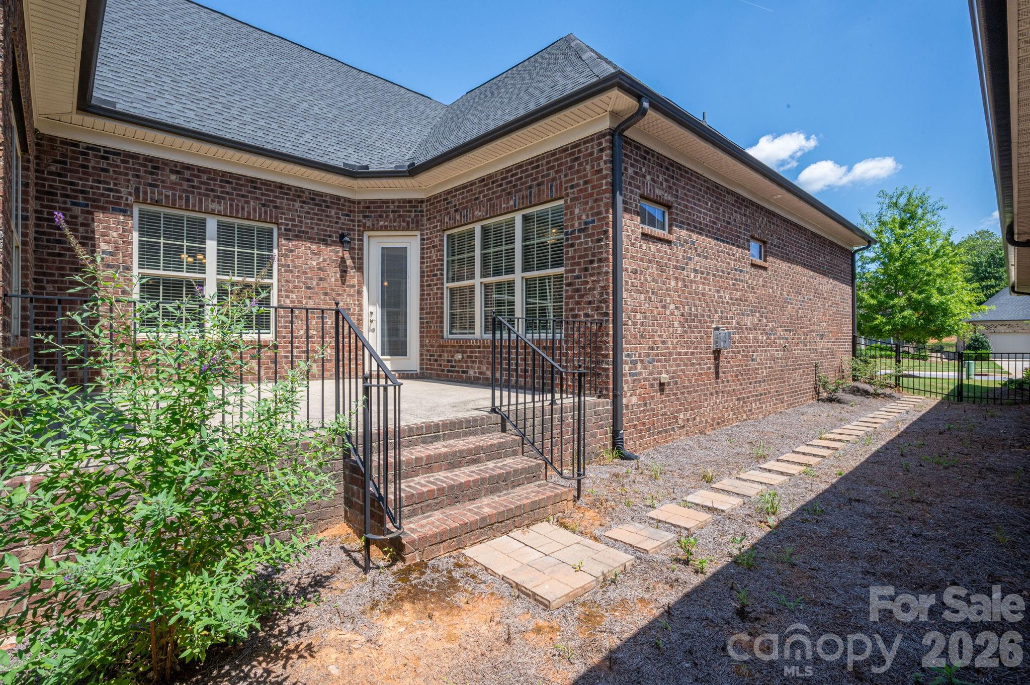 5247 Courtyard Lane — Belmont
